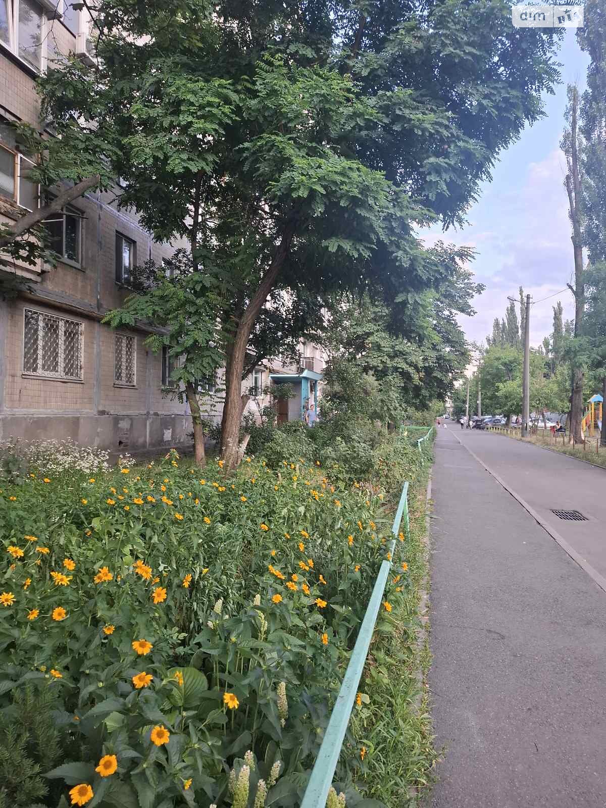 Продаж двокімнатної квартири в Києві, на вул. Мілютенка 23, район Лісовий Масив фото 1 Продаж двокімнатної квартири в Києві, на вул. Мілютенка 23, район Лісовий Масив фото 1