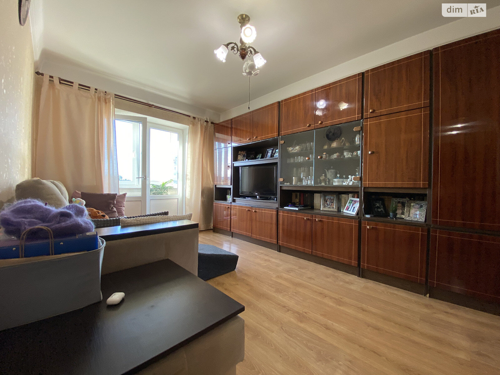 Продажа трехкомнатной квартиры в Киеве, на ул. Ореста Левицкого 18, район Лесной Массив фото 1 Продажа трехкомнатной квартиры в Киеве, на ул. Ореста Левицкого 18, район Лесной Массив фото 1