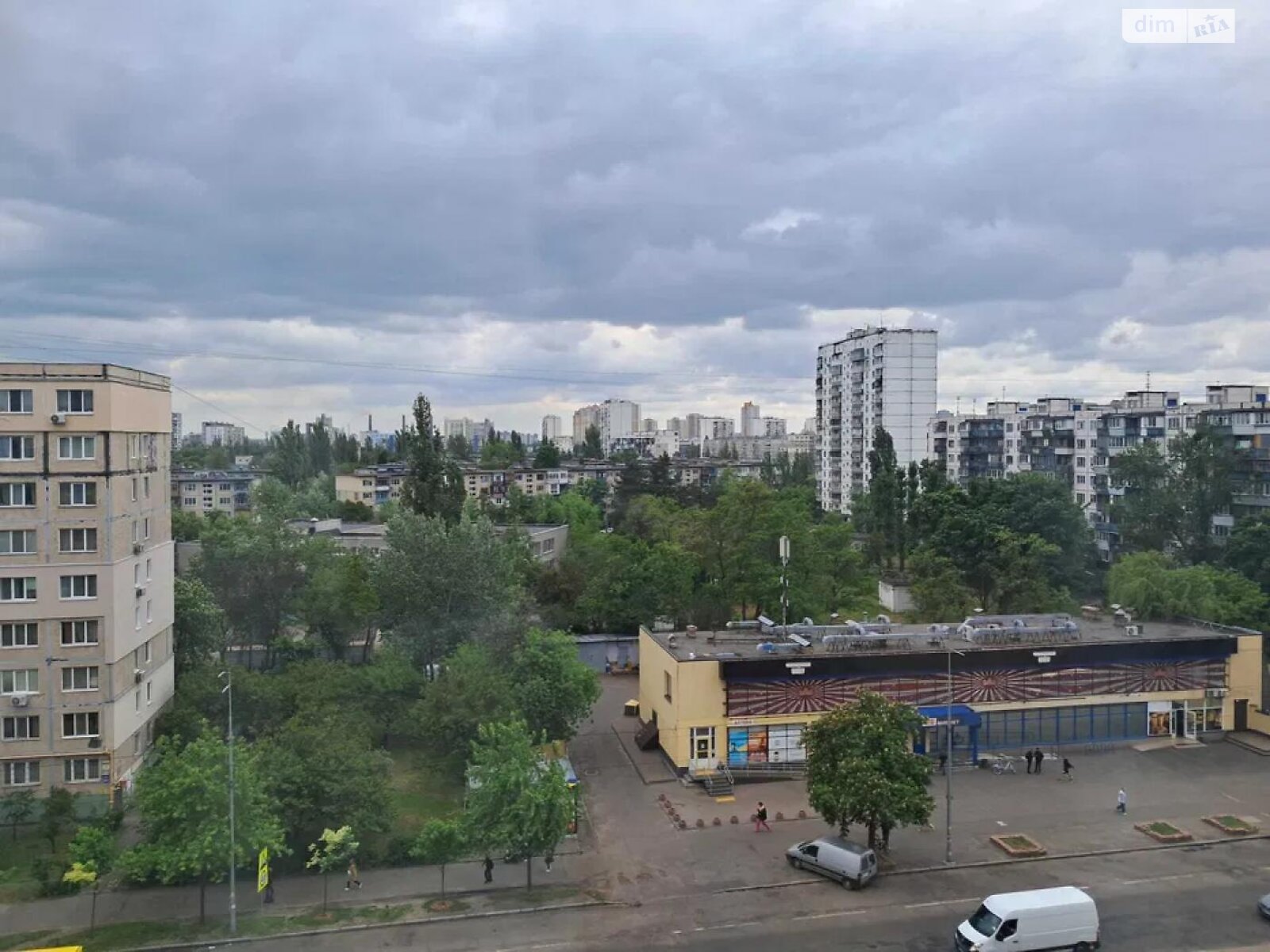 Продажа трехкомнатной квартиры в Киеве, на ул. Шолом-Алейхема 1, район Лесной Массив фото 1 Продажа трехкомнатной квартиры в Киеве, на ул. Шолом-Алейхема 1, район Лесной Массив фото 1