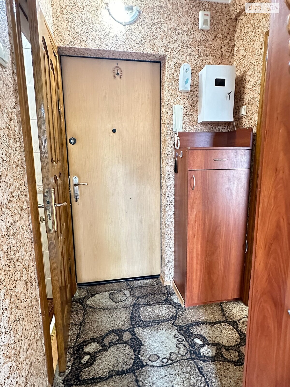 Продаж однокімнатної квартири в Києві, на вул. Василя Іваніса 9, район Лісовий Масив фото 1 Продаж однокімнатної квартири в Києві, на вул. Василя Іваніса 9, район Лісовий Масив фото 1