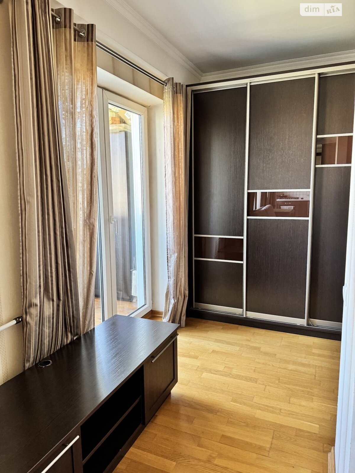 Продажа трехкомнатной квартиры в Киеве, на ул. Бориса Мартоса 4А, район Левобережный Масив фото 1 Продажа трехкомнатной квартиры в Киеве, на ул. Бориса Мартоса 4А, район Левобережный Масив фото 1