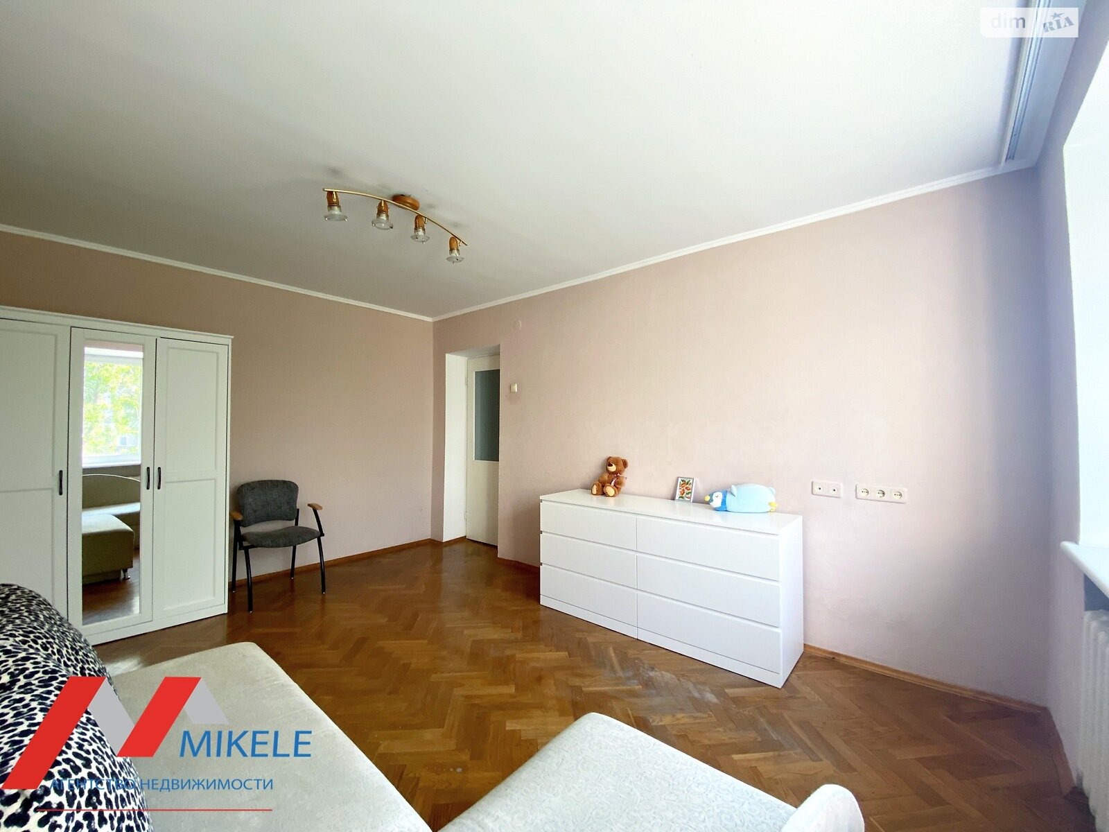 Продаж трикімнатної квартири в Києві, на вул. Митрополита Андрія Шептицького 20, район Лівобережний Масив фото 1 Продаж трикімнатної квартири в Києві, на вул. Митрополита Андрія Шептицького 20, район Лівобережний Масив фото 1