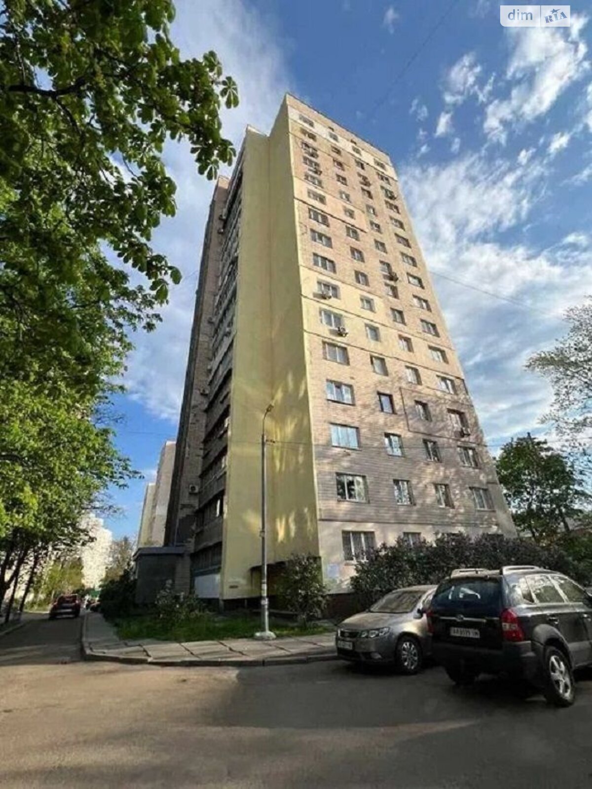 Продажа трехкомнатной квартиры в Киеве, на ул. Митрополита Андрея Шептицкого 22В, район Левобережный Масив фото 1 Продажа трехкомнатной квартиры в Киеве, на ул. Митрополита Андрея Шептицкого 22В, район Левобережный Масив фото 1