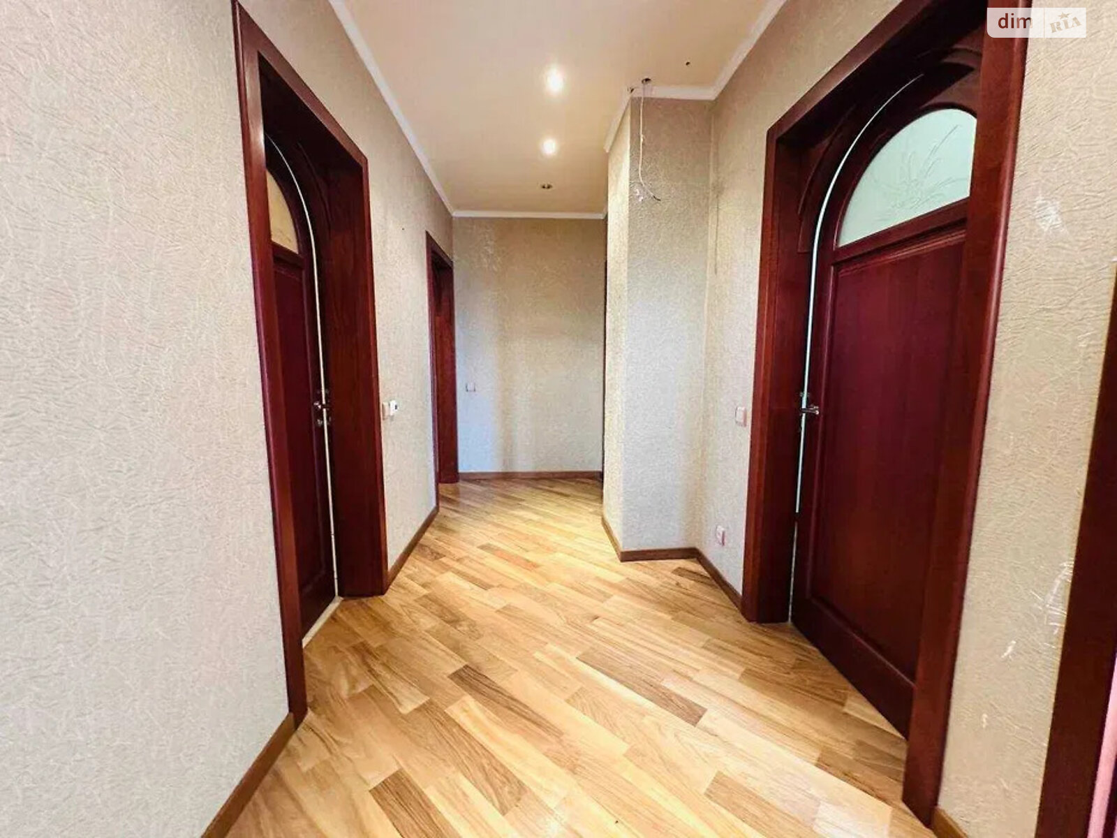 Продаж чотирикімнатної квартири в Києві, на вул. Митрополита Андрія Шептицького 10, район Лівобережний Масив фото 1 Продаж чотирикімнатної квартири в Києві, на вул. Митрополита Андрія Шептицького 10, район Лівобережний Масив фото 1