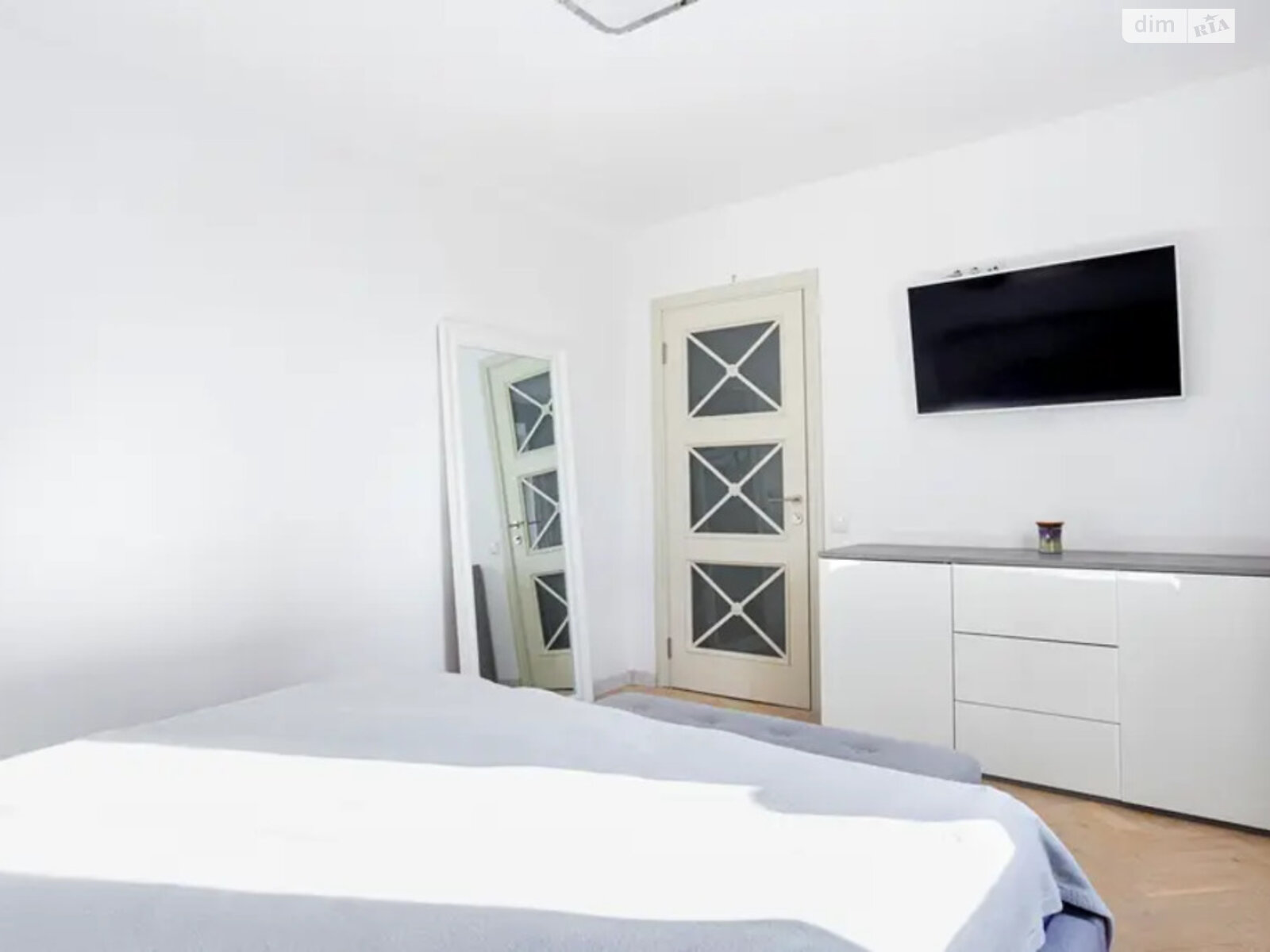 Продажа трехкомнатной квартиры в Киеве, на ул. Митрополита Андрея Шептицкого 3А, район Левобережный Масив фото 1