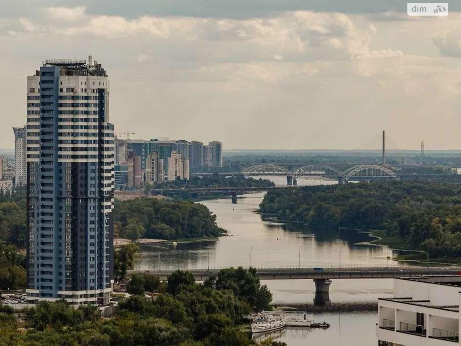 Продаж однокімнатної квартири в Києві, на вул. Микільсько-Слобідська 8, район Лівобережний Масив фото 1