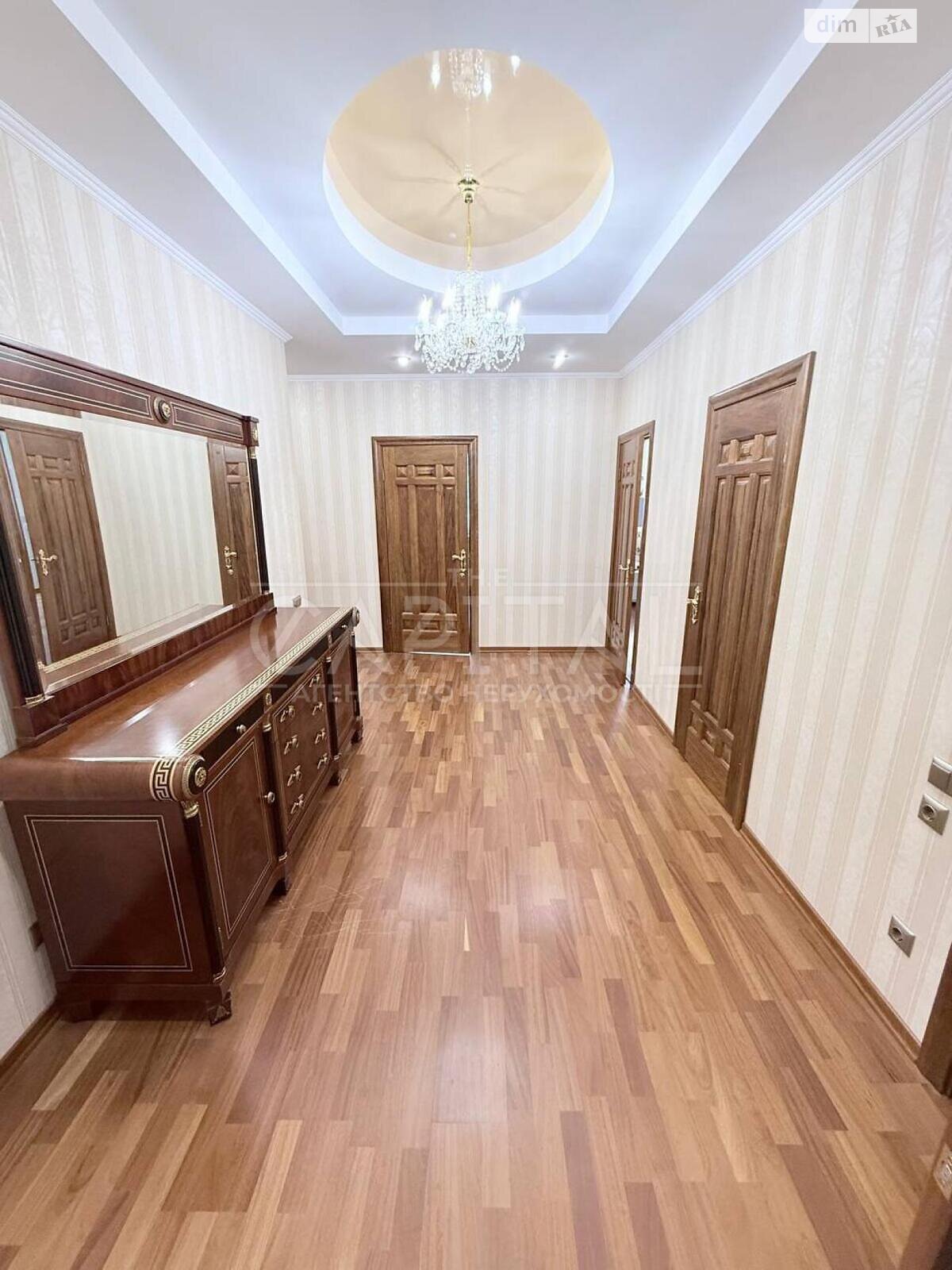 Продаж чотирикімнатної квартири в Києві, на вул. Микільсько-Слобідська 1А, район Лівобережний Масив фото 1 Продаж чотирикімнатної квартири в Києві, на вул. Микільсько-Слобідська 1А, район Лівобережний Масив фото 1