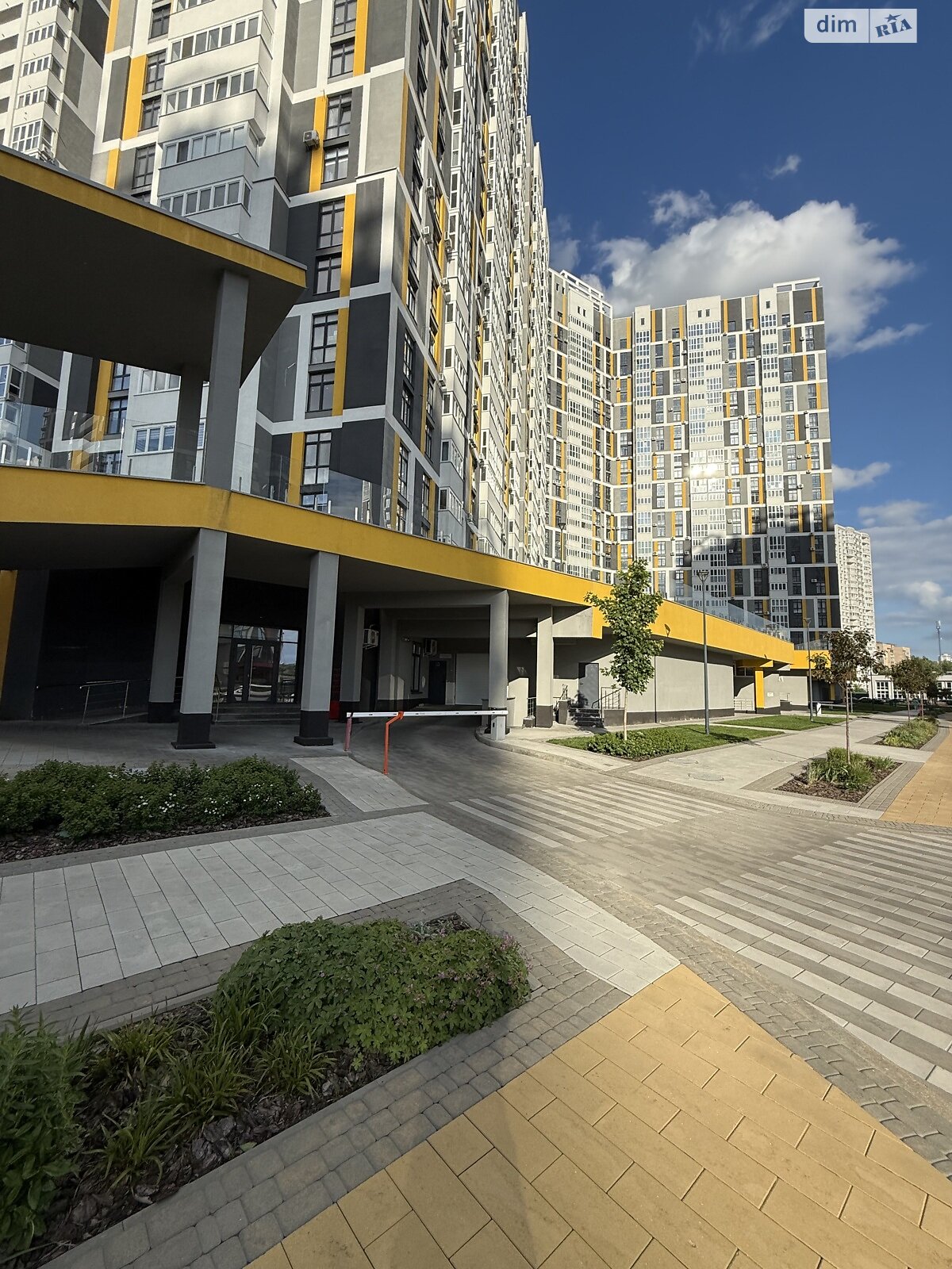 Продажа трехкомнатной квартиры в Киеве, на ул. Никольско-Слободская 10, район Левобережный Масив фото 1 Продажа трехкомнатной квартиры в Киеве, на ул. Никольско-Слободская 10, район Левобережный Масив фото 1