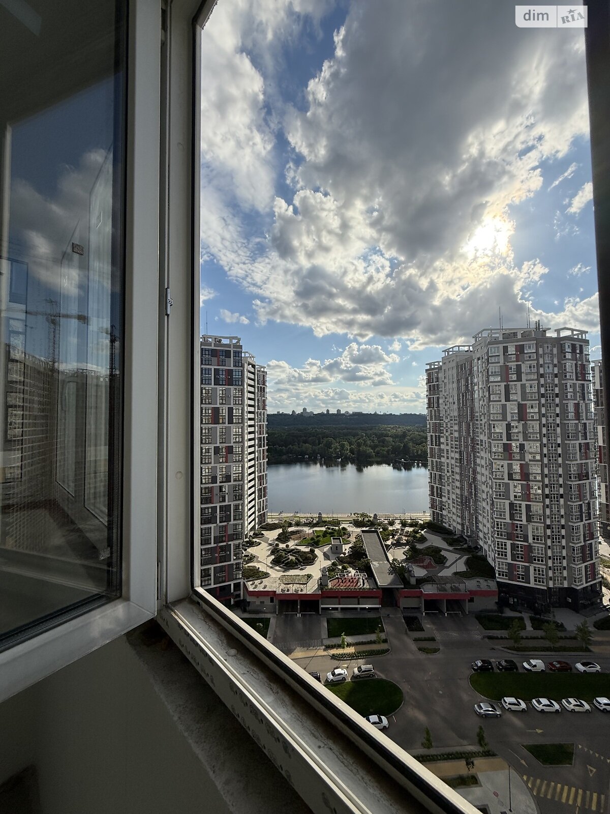 Продажа трехкомнатной квартиры в Киеве, на ул. Никольско-Слободская 10, район Левобережный Масив фото 1 Продажа трехкомнатной квартиры в Киеве, на ул. Никольско-Слободская 10, район Левобережный Масив фото 1