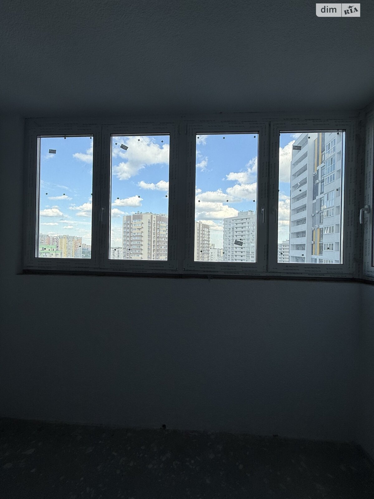 Продажа трехкомнатной квартиры в Киеве, на ул. Никольско-Слободская 10, район Левобережный Масив фото 1 Продажа трехкомнатной квартиры в Киеве, на ул. Никольско-Слободская 10, район Левобережный Масив фото 1