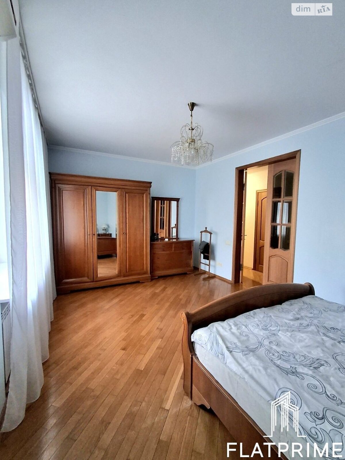 Продаж трикімнатної квартири в Києві, на вул. Микільсько-Слобідська 2Б, район Лівобережний Масив фото 1 Продаж трикімнатної квартири в Києві, на вул. Микільсько-Слобідська 2Б, район Лівобережний Масив фото 1