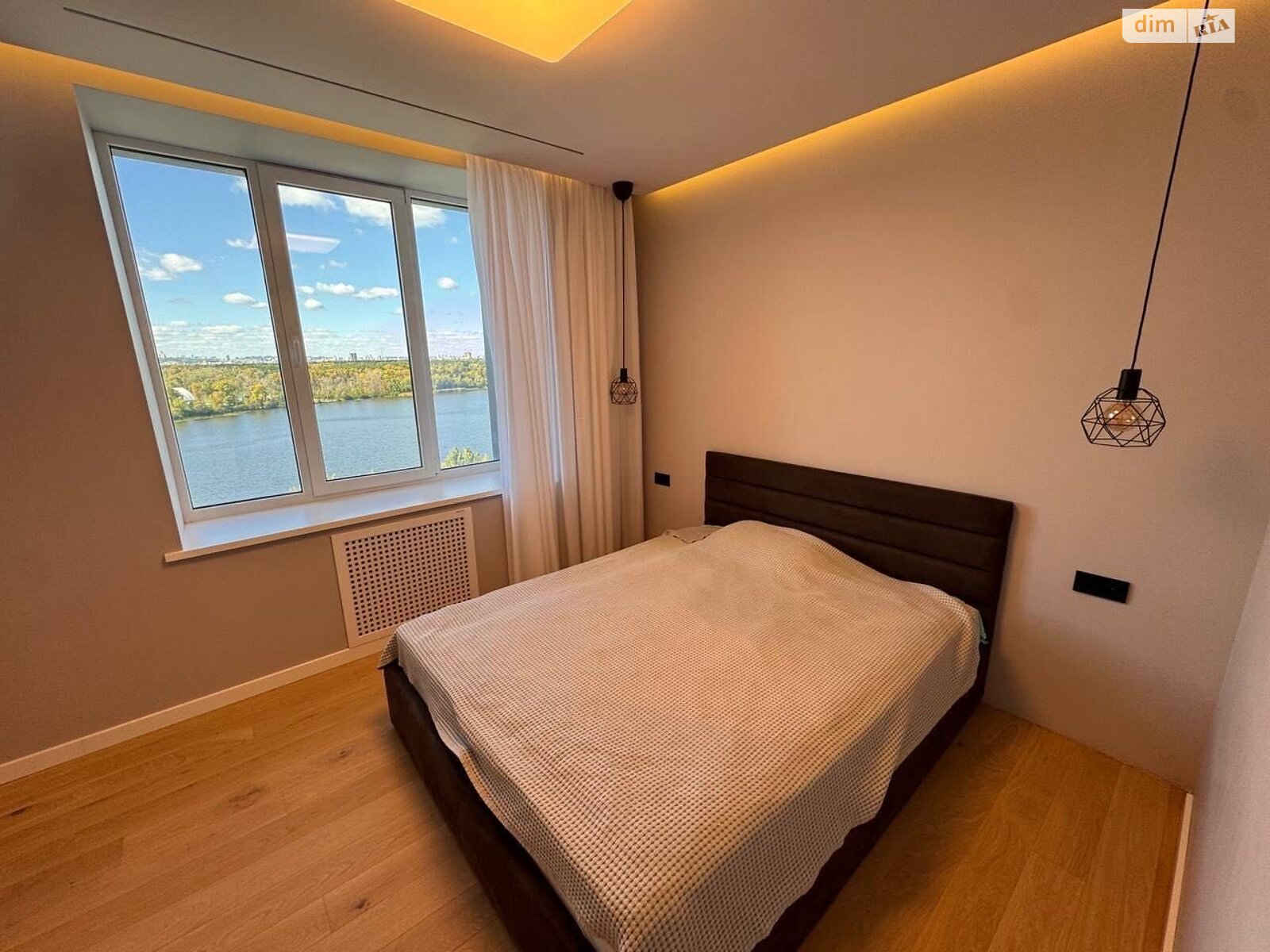 Продажа трехкомнатной квартиры в Киеве, на ул. Никольско-Слободская 3Б, район Левобережный Масив фото 1