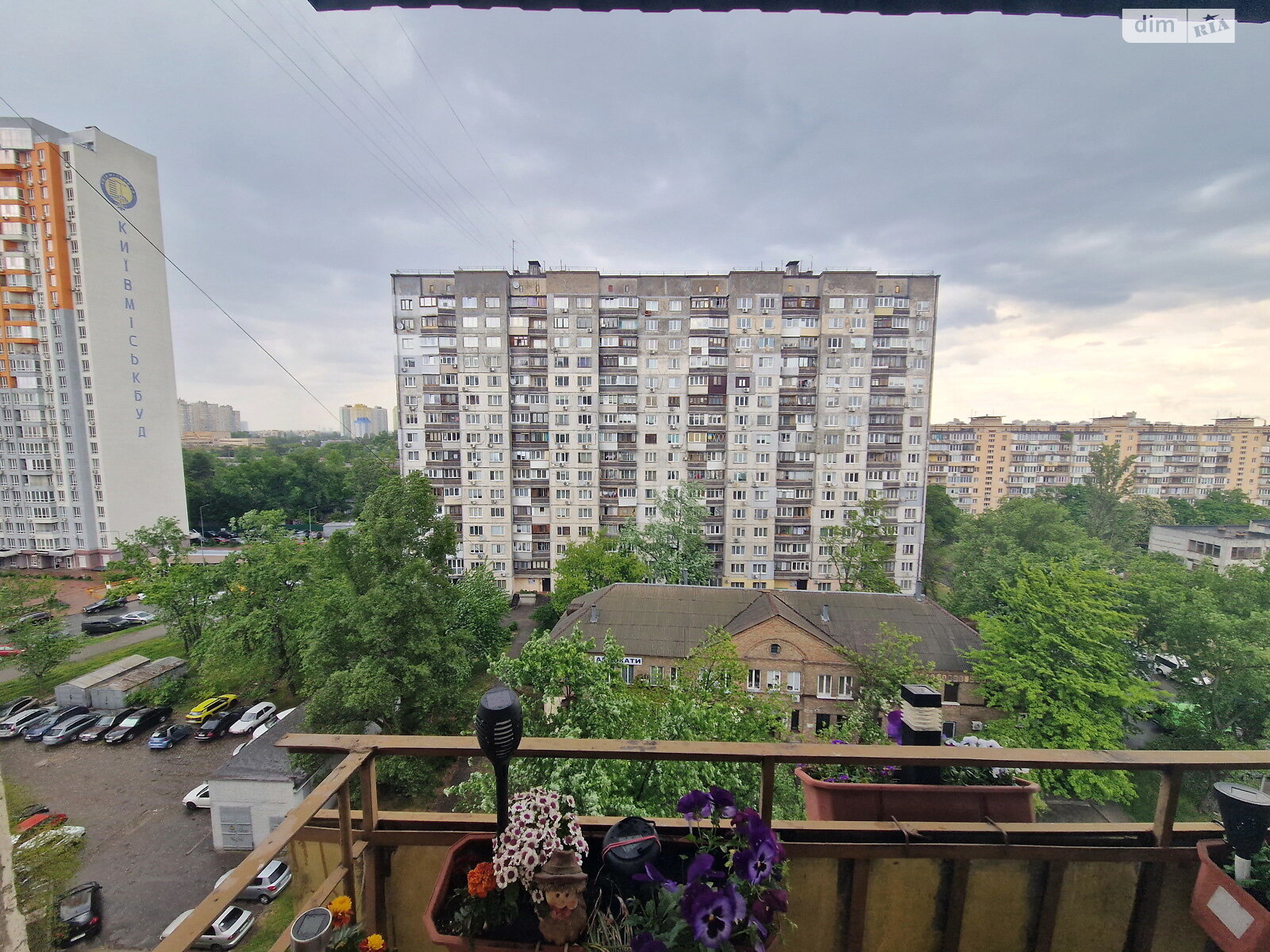 Продажа трехкомнатной квартиры в Киеве, на ул. Пантелеймона Кулиша 15, район Левобережный Масив фото 1 Продажа трехкомнатной квартиры в Киеве, на ул. Пантелеймона Кулиша 15, район Левобережный Масив фото 1