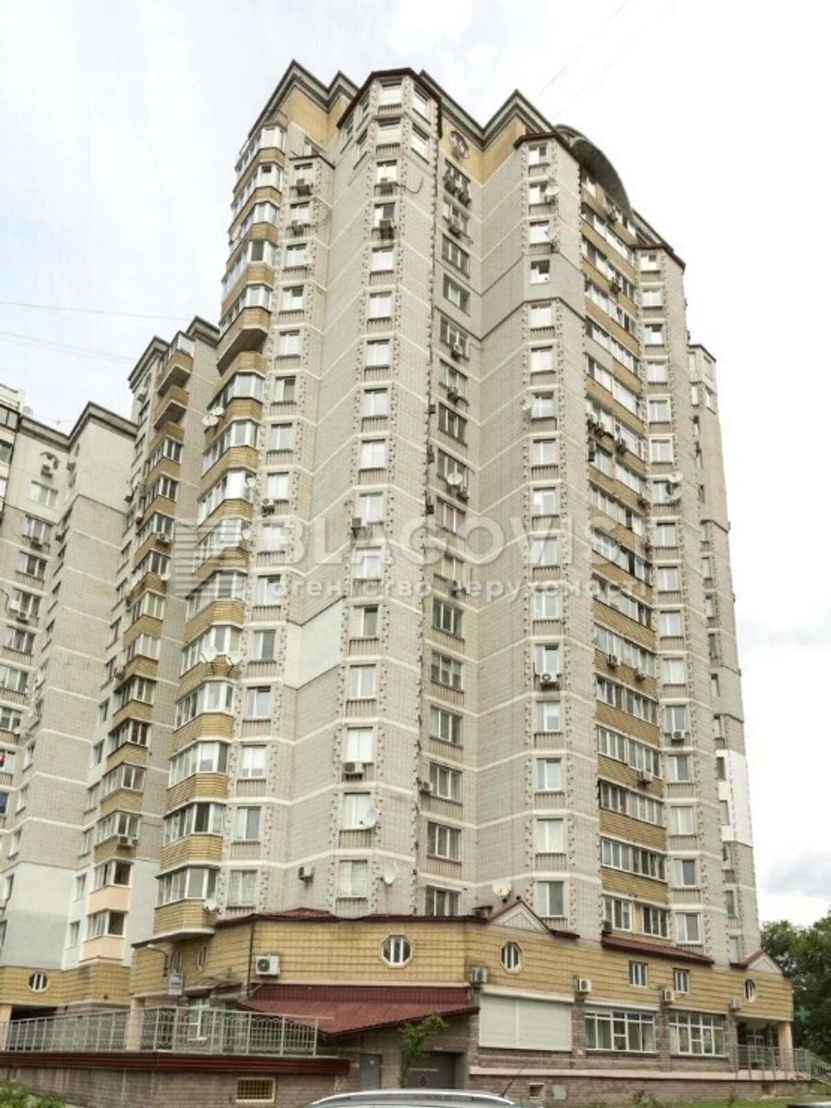 Продаж трикімнатної квартири в Києві, на вул. Раїси Окіпної 10А, район Лівобережний Масив фото 1