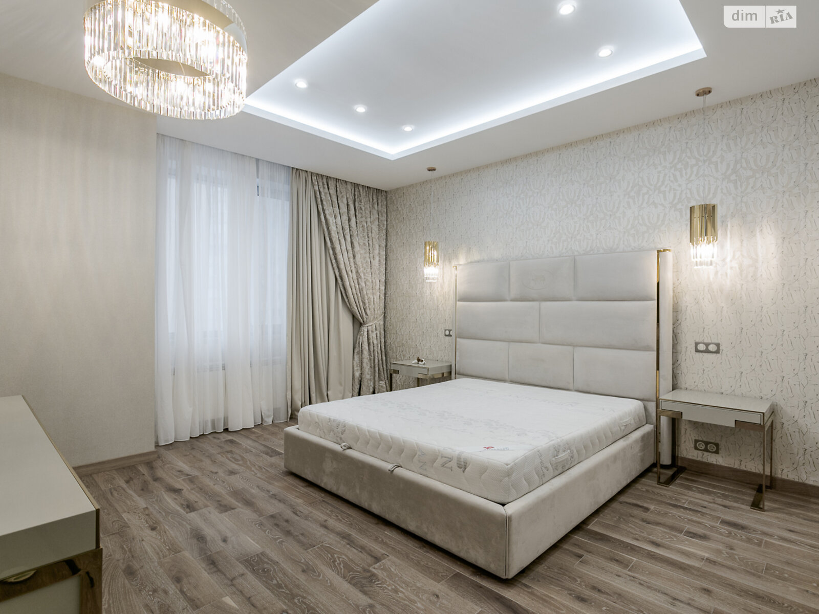 Продажа трехкомнатной квартиры в Киеве, на ул. Раисы Окипной 18, район Левобережный Масив фото 1 Продажа трехкомнатной квартиры в Киеве, на ул. Раисы Окипной 18, район Левобережный Масив фото 1
