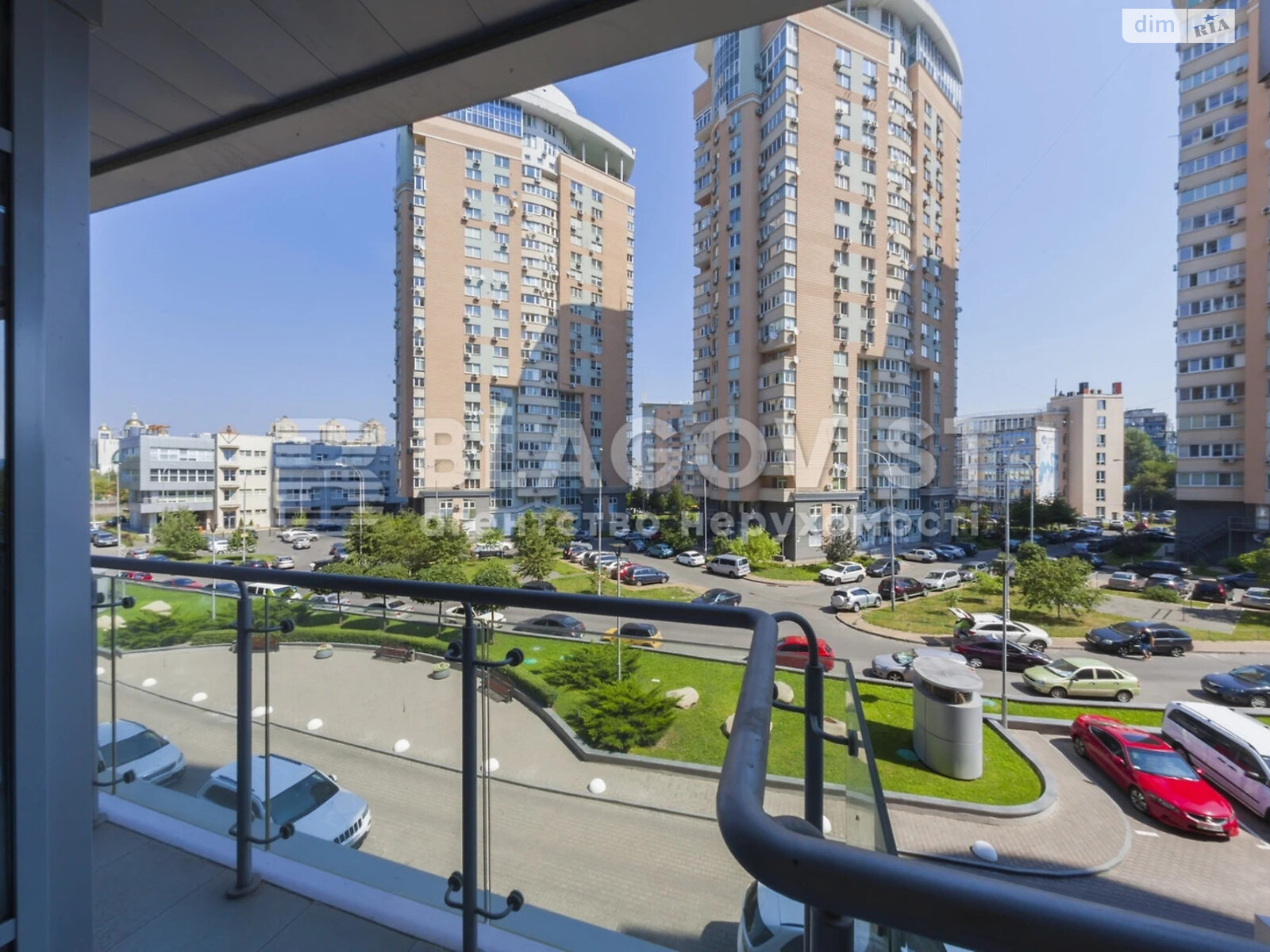 Продажа трехкомнатной квартиры в Киеве, на ул. Раисы Окипной 18, район Левобережный Масив фото 1 Продажа трехкомнатной квартиры в Киеве, на ул. Раисы Окипной 18, район Левобережный Масив фото 1