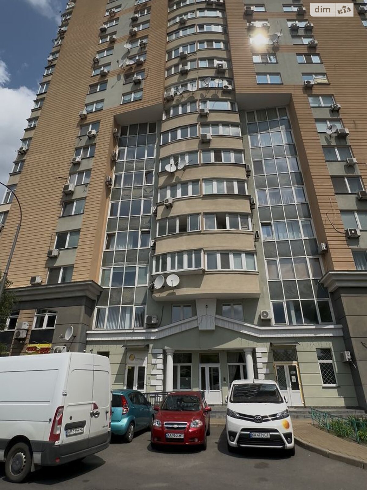 Продажа четырехкомнатной квартиры в Киеве, на ул. Раисы Окипной 10, кв. 38, район Левобережный Масив фото 1 Продажа четырехкомнатной квартиры в Киеве, на ул. Раисы Окипной 10, кв. 38, район Левобережный Масив фото 1