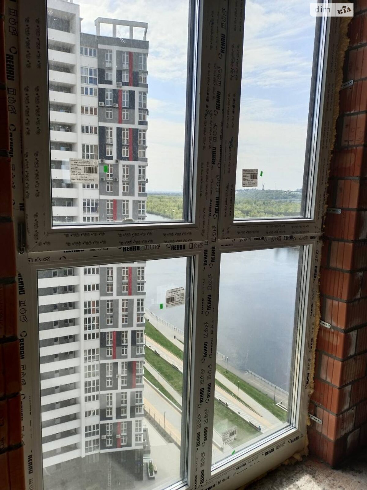 Продаж двокімнатної квартири в Києві, на вул. Євгена Маланюка 101Ш, район Лівобережний Масив фото 1 Продаж двокімнатної квартири в Києві, на вул. Євгена Маланюка 101Ш, район Лівобережний Масив фото 1