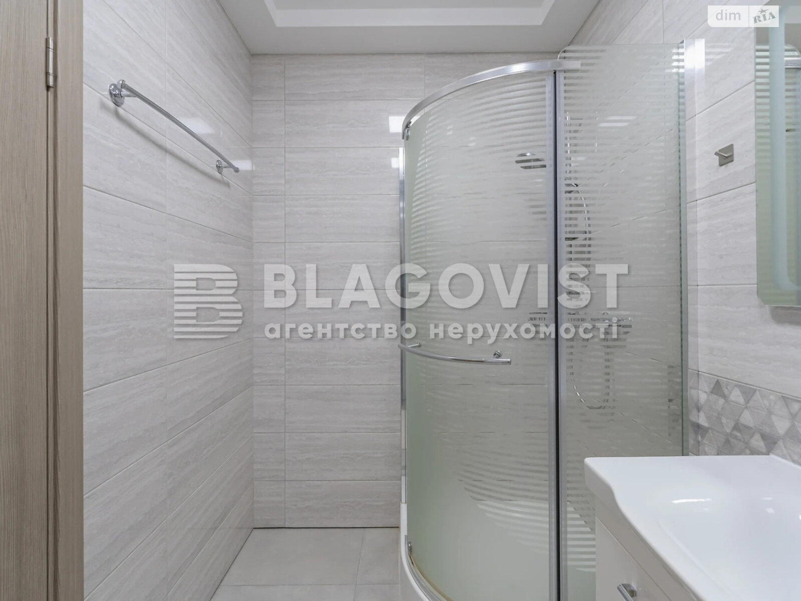Продаж трикімнатної квартири в Києві, на просп. Соборності 30, район Лівобережний Масив фото 1 Продаж трикімнатної квартири в Києві, на просп. Соборності 30, район Лівобережний Масив фото 1
