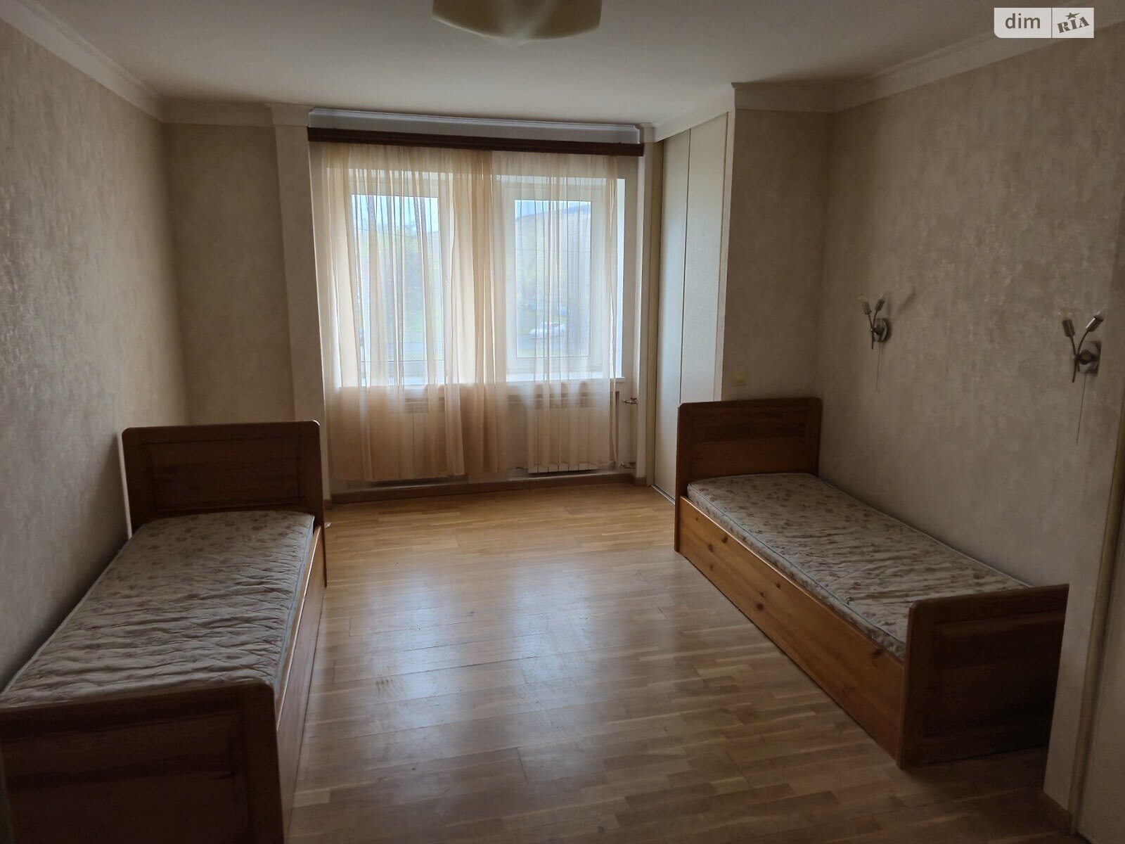 Продаж трикімнатної квартири в Києві, на вул. Всеволода Нестайко 8, район Лівобережний Масив фото 1 Продаж трикімнатної квартири в Києві, на вул. Всеволода Нестайко 8, район Лівобережний Масив фото 1
