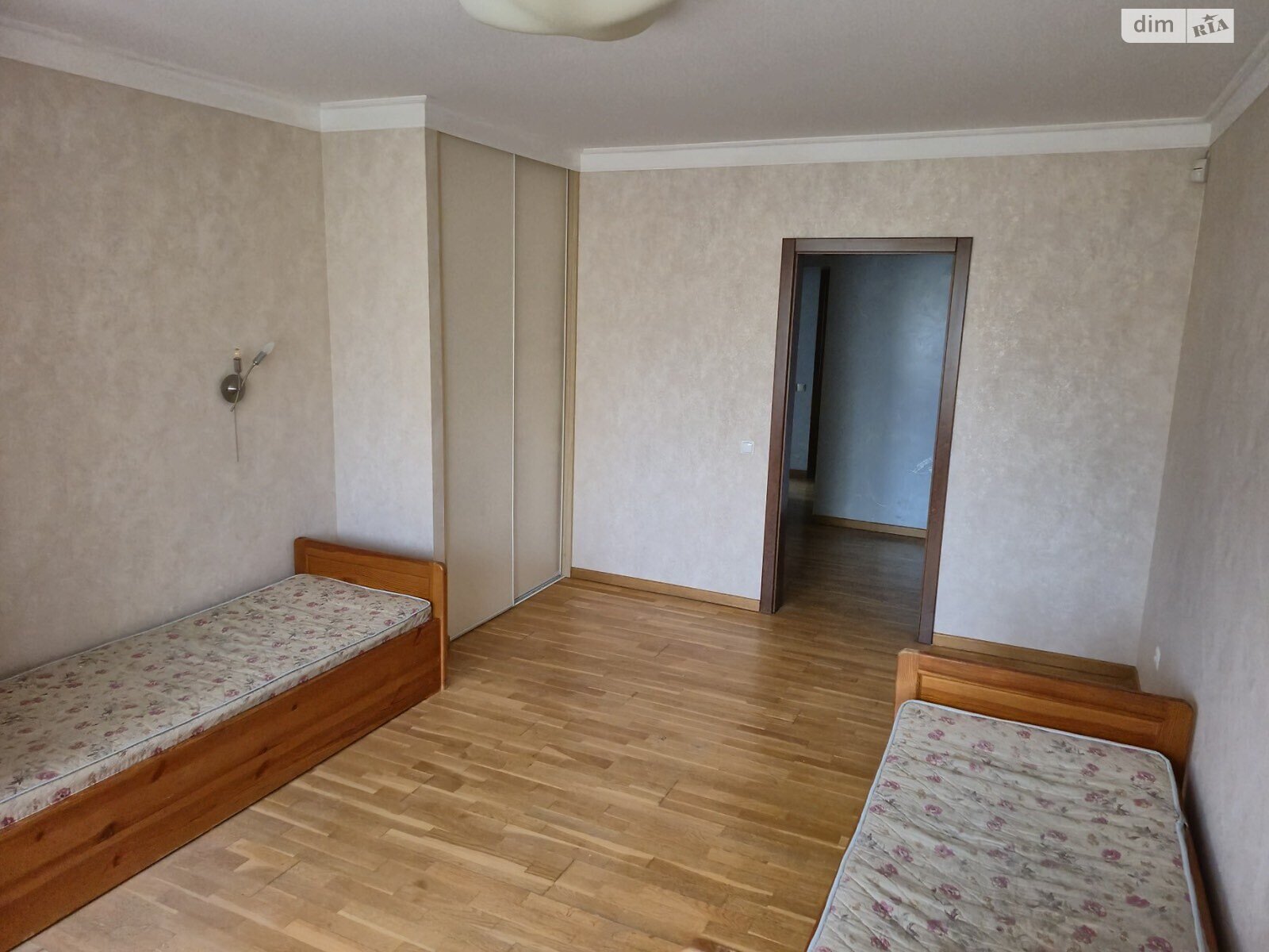 Продаж трикімнатної квартири в Києві, на вул. Всеволода Нестайко 8, район Лівобережний Масив фото 1 Продаж трикімнатної квартири в Києві, на вул. Всеволода Нестайко 8, район Лівобережний Масив фото 1