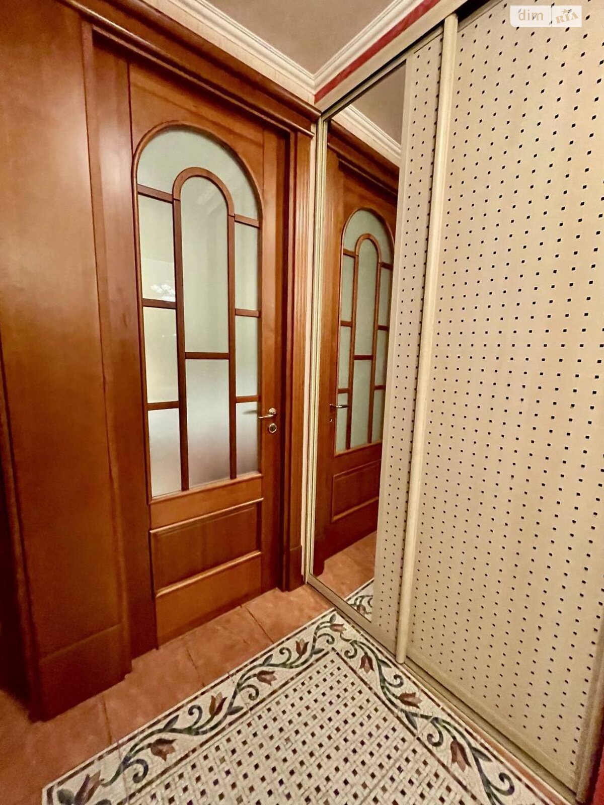 Продажа двухкомнатной квартиры в Киеве, на ул. Архитектора Городецкого 10, район Липки фото 1