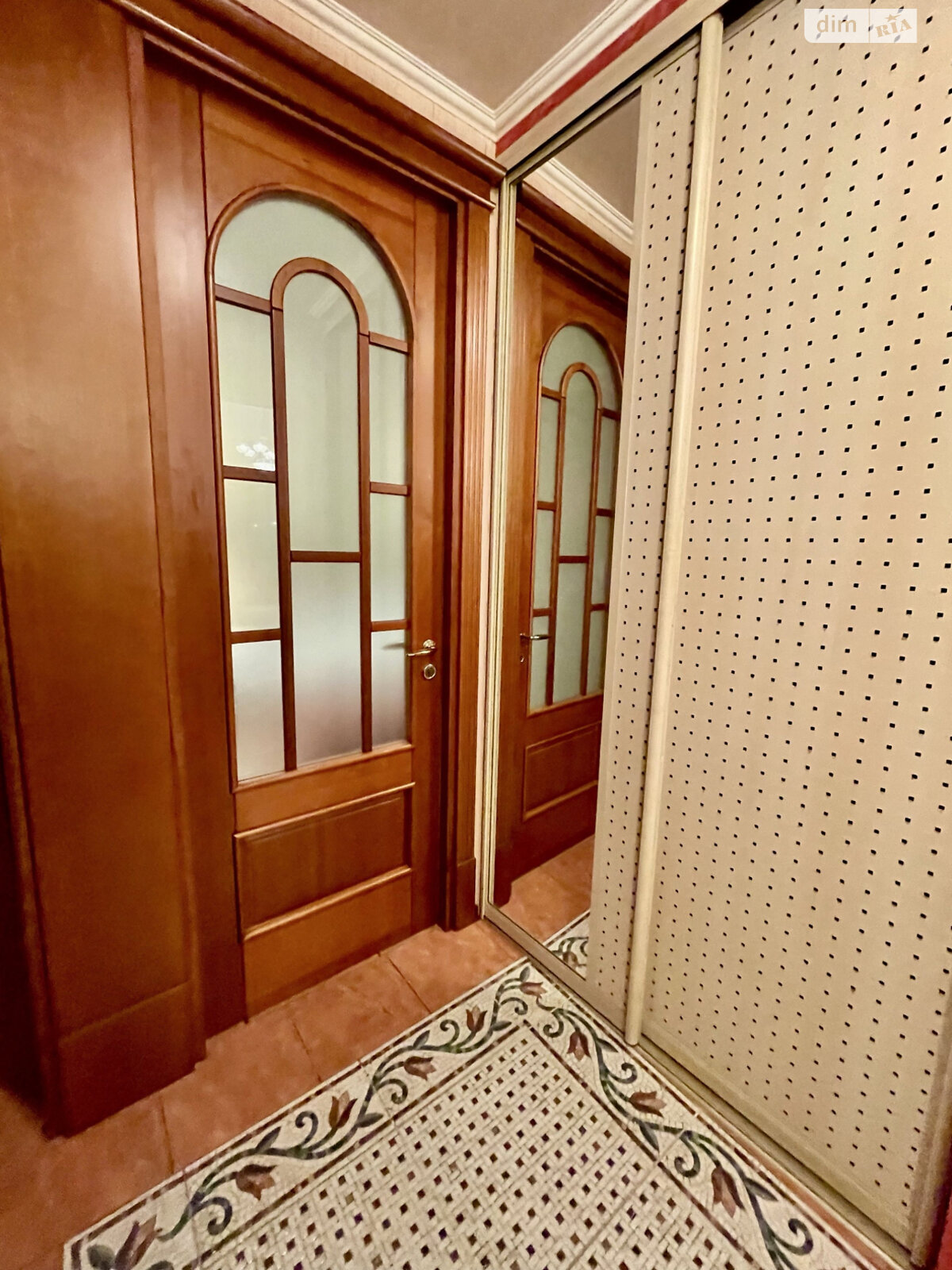 Продаж двокімнатної квартири в Києві, на вул. Архітектора Городецького 10, район Липки фото 1 Продаж двокімнатної квартири в Києві, на вул. Архітектора Городецького 10, район Липки фото 1