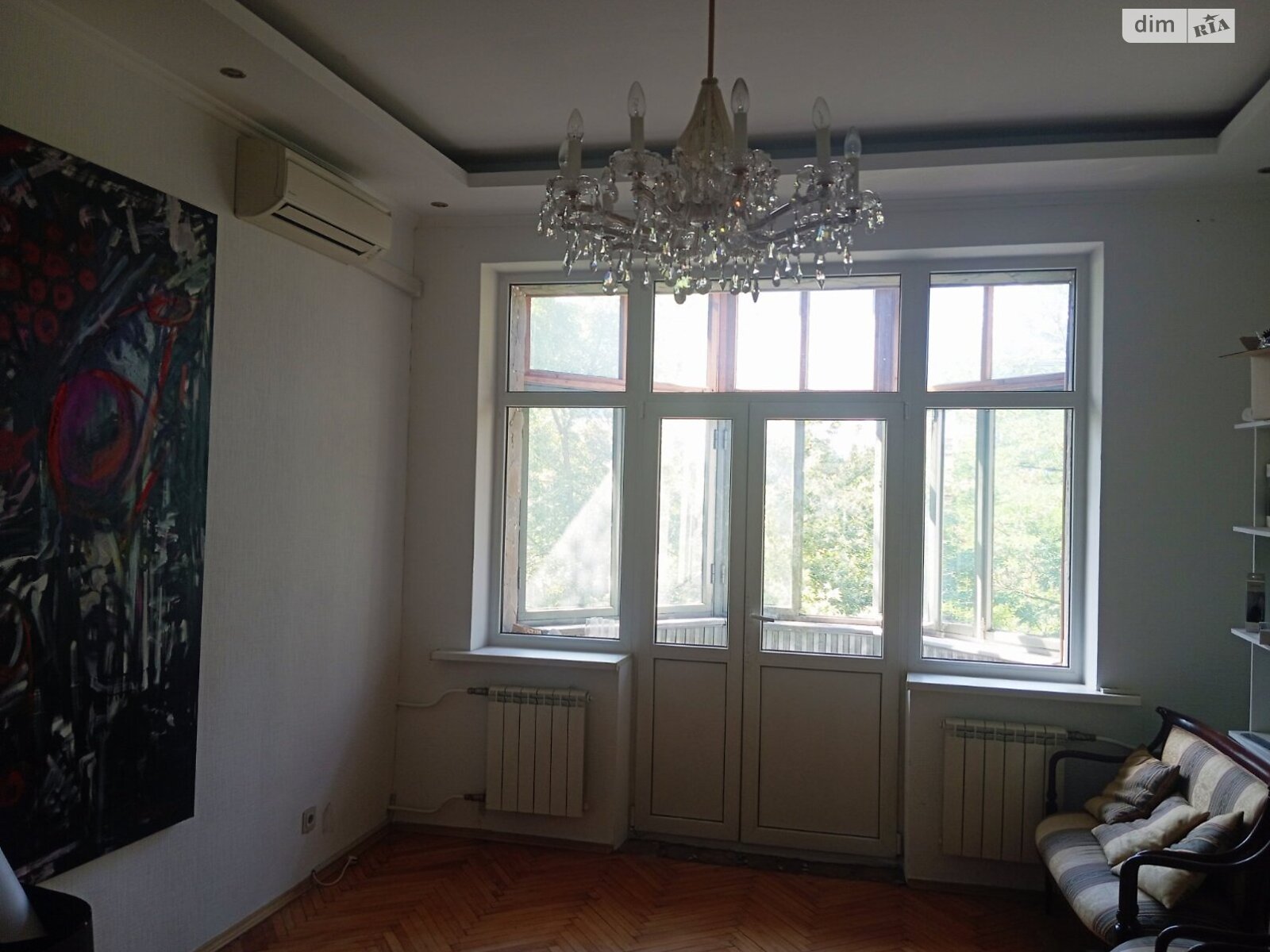 Продаж чотирикімнатної квартири в Києві, на вул. Дарвіна 10, район Липки фото 1