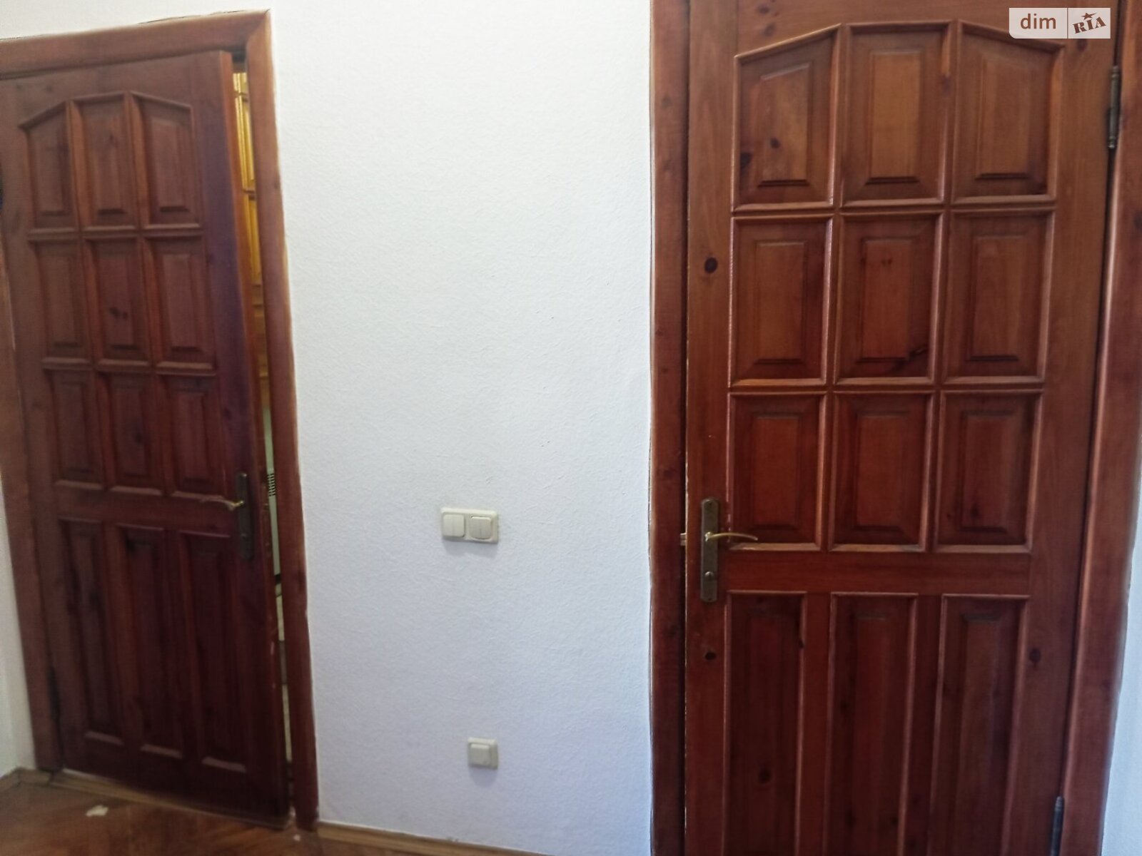 Продаж чотирикімнатної квартири в Києві, на вул. Дарвіна 10, район Липки фото 1