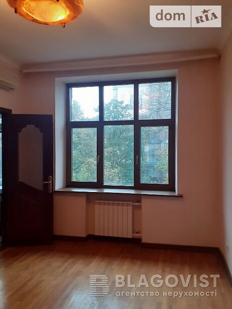 Продажа трехкомнатной квартиры в Киеве, на ул. Институтская 16 район Липки фото 1 Продажа трехкомнатной квартиры в Киеве, на ул. Институтская 16 район Липки фото 1
