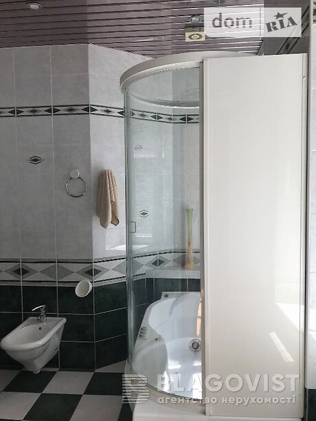 Продажа трехкомнатной квартиры в Киеве, на ул. Институтская 16 район Липки фото 1 Продажа трехкомнатной квартиры в Киеве, на ул. Институтская 16 район Липки фото 1