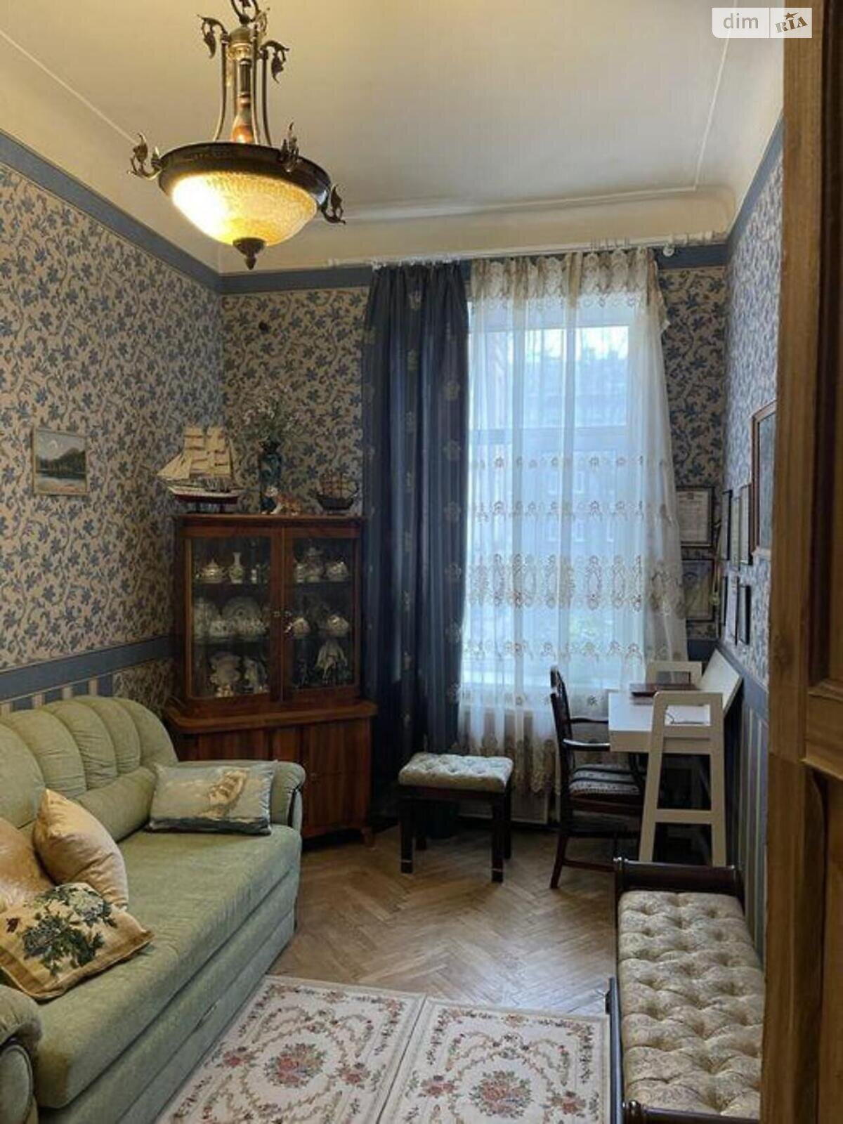 Продаж двокімнатної квартири в Києві, на вул. Інститутська 24/7, район Липки фото 1 Продаж двокімнатної квартири в Києві, на вул. Інститутська 24/7, район Липки фото 1