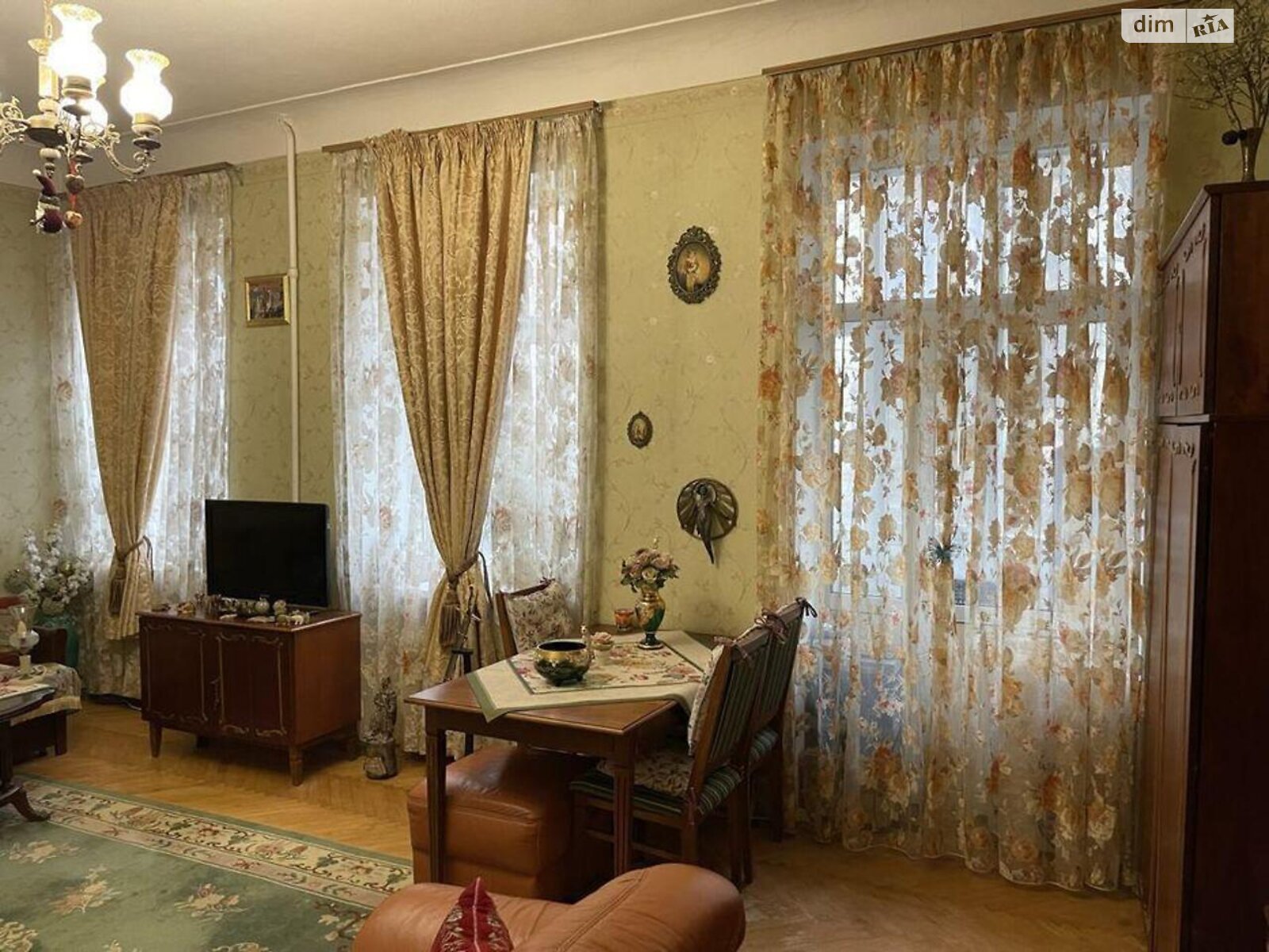 Продаж двокімнатної квартири в Києві, на вул. Інститутська 24/7, район Липки фото 1 Продаж двокімнатної квартири в Києві, на вул. Інститутська 24/7, район Липки фото 1