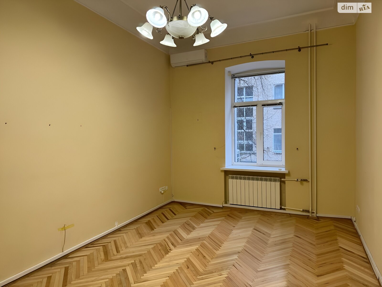Продаж трикімнатної квартири в Києві, на вул. Інститутська 19В, район Липки фото 1 Продаж трикімнатної квартири в Києві, на вул. Інститутська 19В, район Липки фото 1