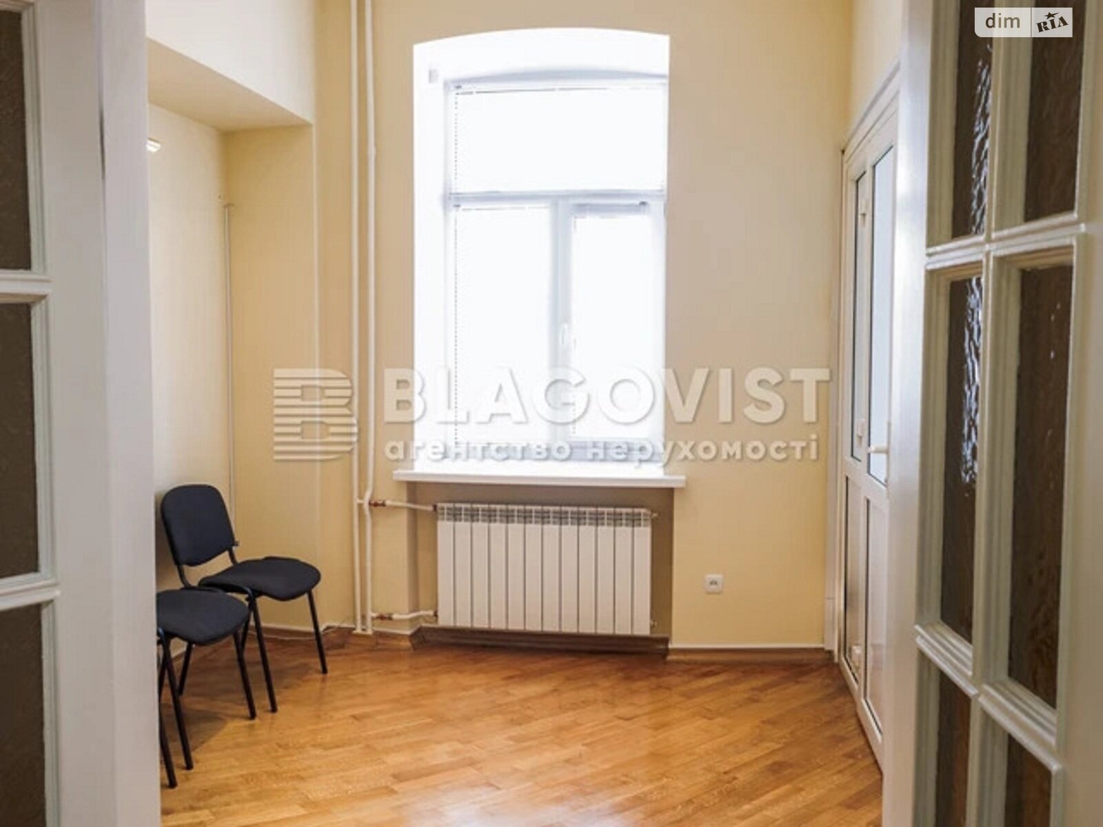 Продаж трикімнатної квартири в Києві, на вул. Інститутська 19В, район Липки фото 1 Продаж трикімнатної квартири в Києві, на вул. Інститутська 19В, район Липки фото 1