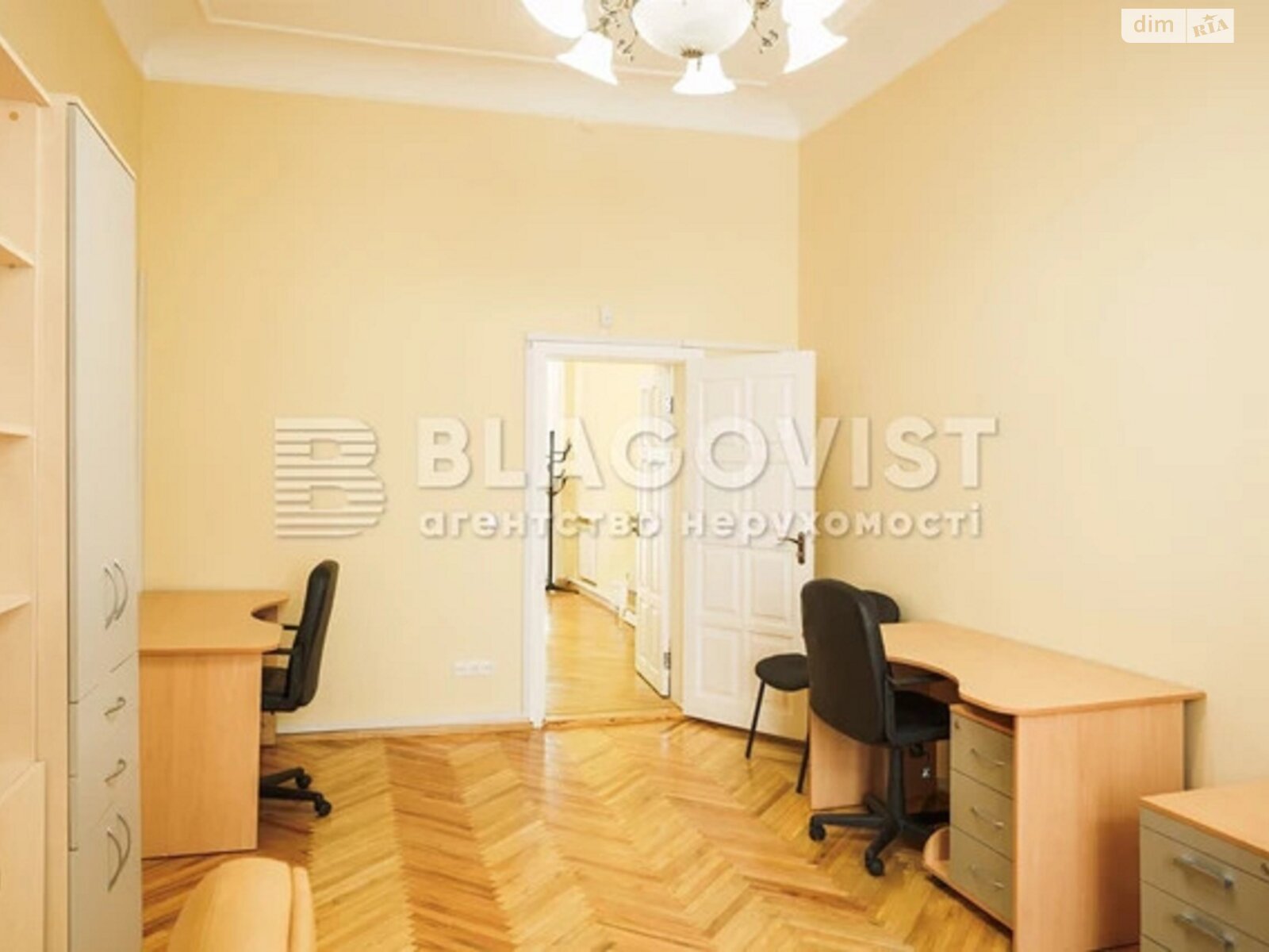 Продаж трикімнатної квартири в Києві, на вул. Інститутська 19В, район Липки фото 1 Продаж трикімнатної квартири в Києві, на вул. Інститутська 19В, район Липки фото 1