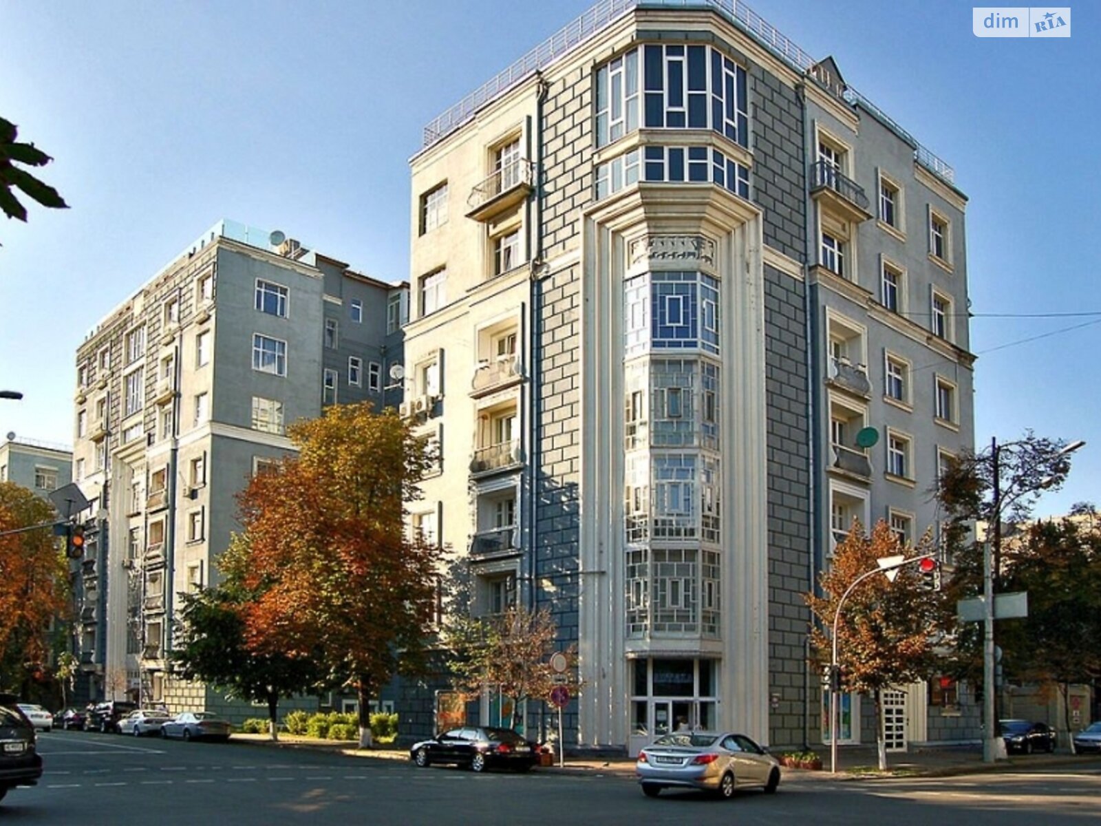 Продажа трехкомнатной квартиры в Киеве, на ул. Институтская 15/5, район Липки фото 1 Продажа трехкомнатной квартиры в Киеве, на ул. Институтская 15/5, район Липки фото 1