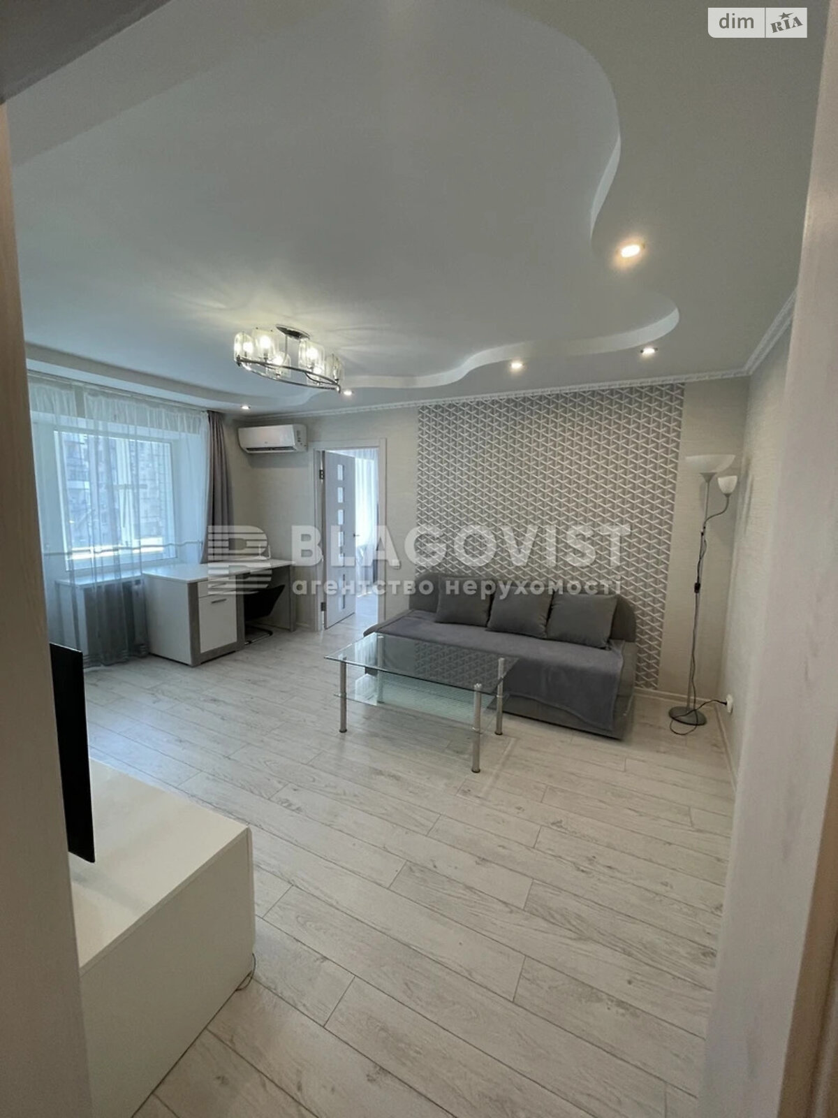 Продаж двокімнатної квартири в Києві, на узвіз Кловський 12А, район Липки фото 1 Продаж двокімнатної квартири в Києві, на узвіз Кловський 12А, район Липки фото 1
