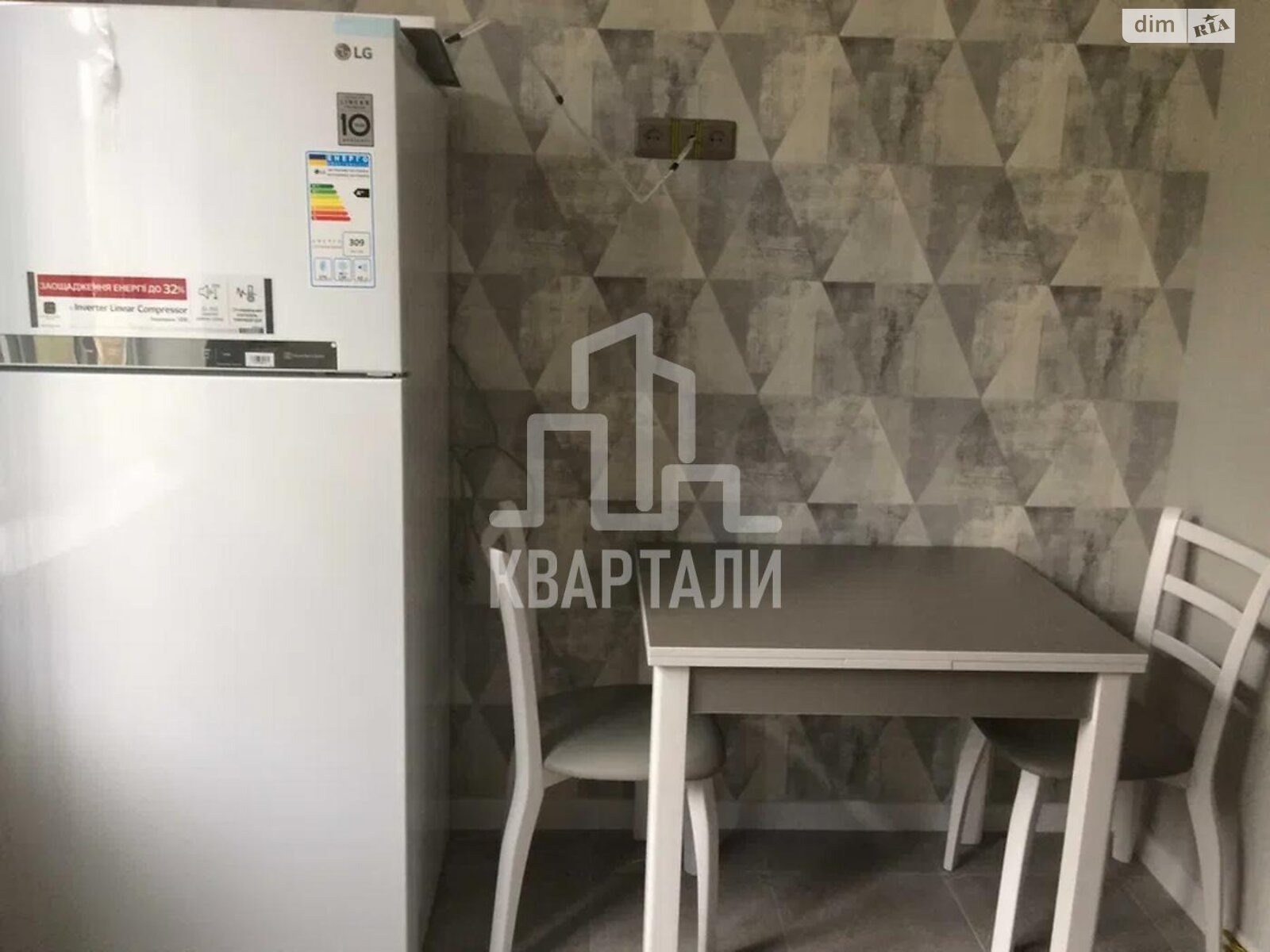 Продаж двокімнатної квартири в Києві, на пров. Кості Гордієнка 10, район Липки фото 1 Продаж двокімнатної квартири в Києві, на пров. Кості Гордієнка 10, район Липки фото 1