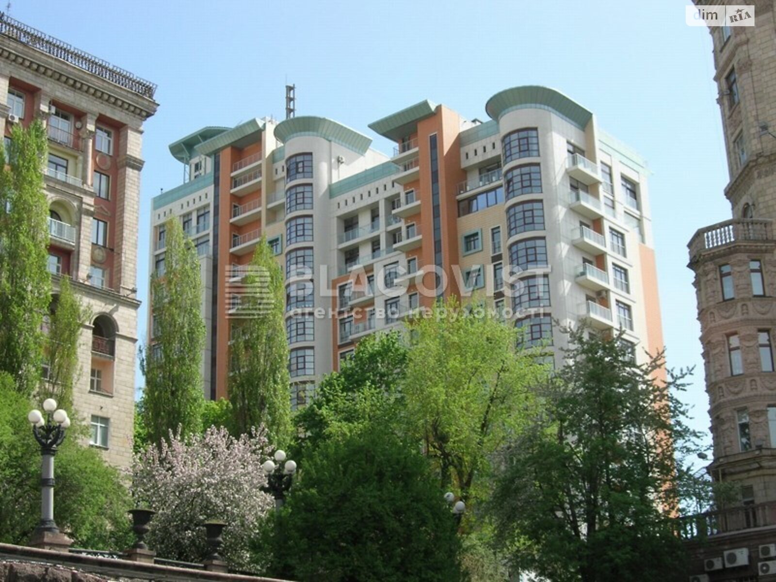 Продаж двокімнатної квартири в Києві, на вул. Хрещатик 27Б, район Липки фото 1 Продаж двокімнатної квартири в Києві, на вул. Хрещатик 27Б, район Липки фото 1