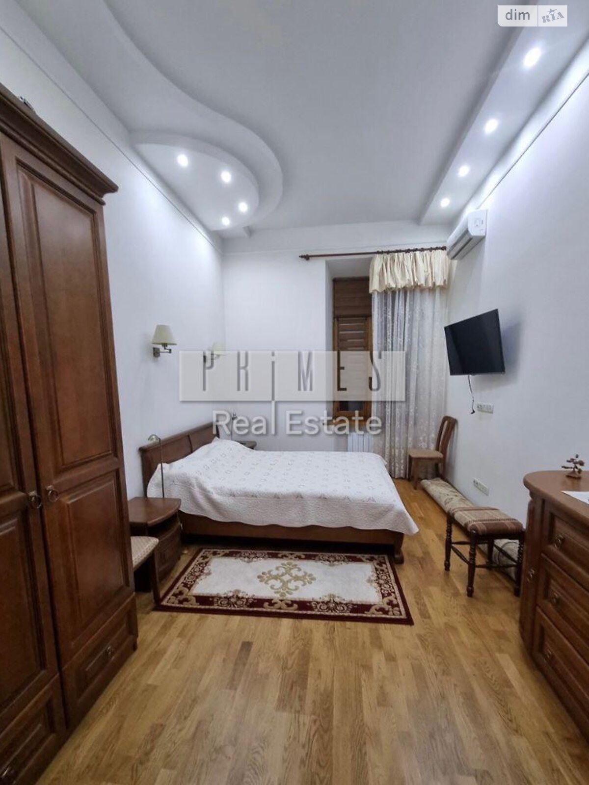 Продаж двокімнатної квартири в Києві, на вул. Хрещатик 15, район Липки фото 1 Продаж двокімнатної квартири в Києві, на вул. Хрещатик 15, район Липки фото 1