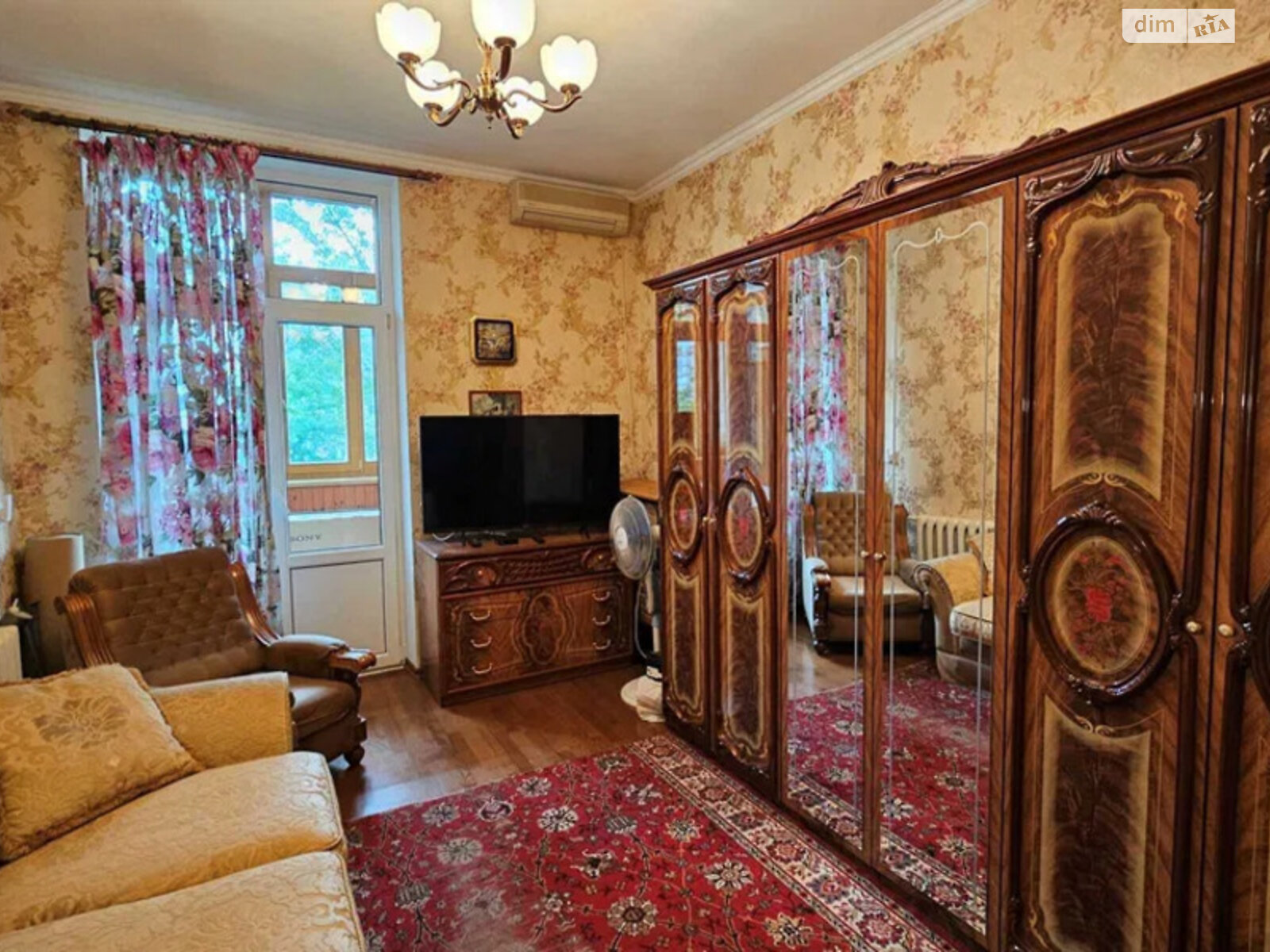 Продаж двокімнатної квартири в Києві, на вул. Хрещатик 21, район Липки фото 1 Продаж двокімнатної квартири в Києві, на вул. Хрещатик 21, район Липки фото 1