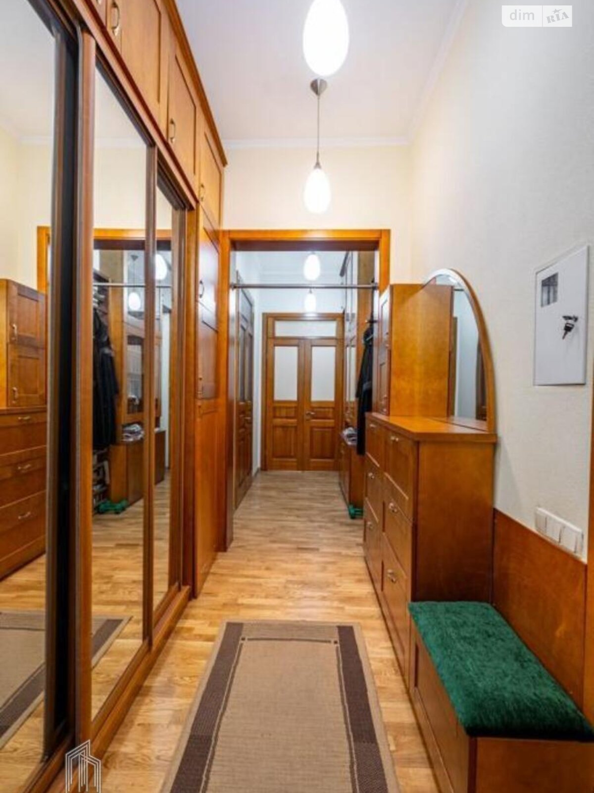 Продаж двокімнатної квартири в Києві, на вул. Хрещатик 15, район Липки фото 1 Продаж двокімнатної квартири в Києві, на вул. Хрещатик 15, район Липки фото 1