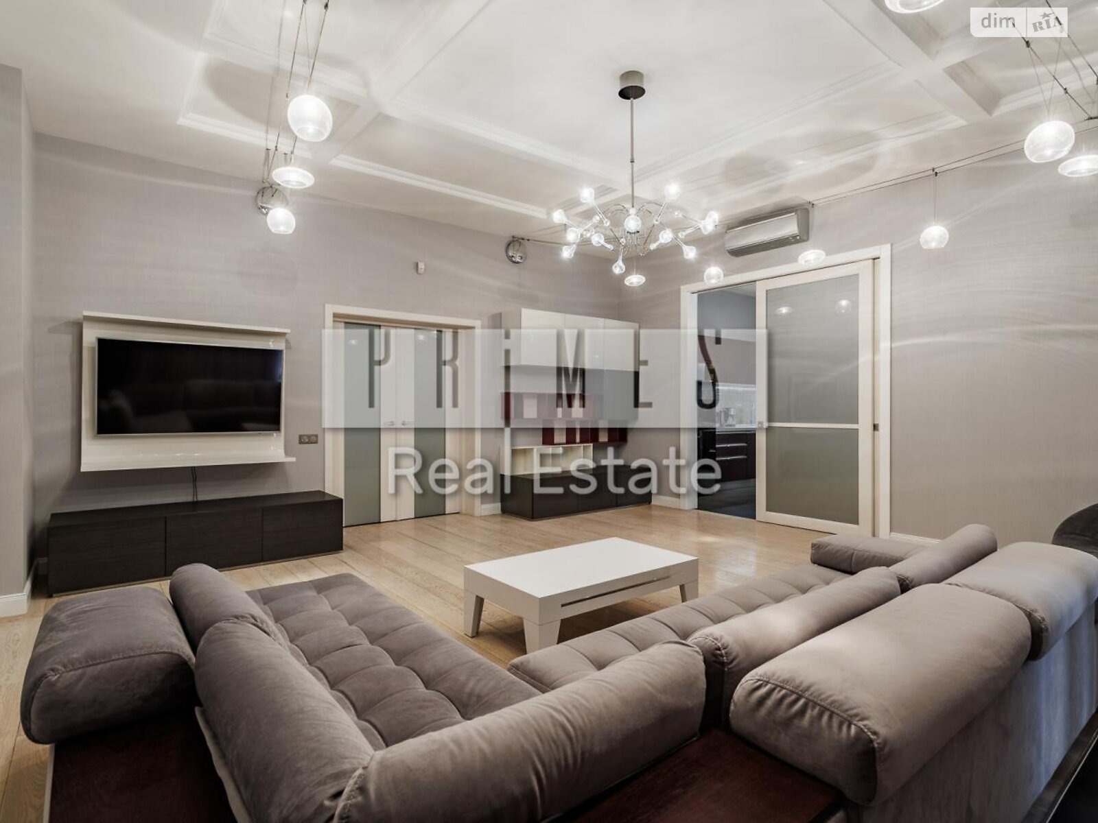 Продажа двухкомнатной квартиры в Киеве, на ул. Крещатик 27Б, район Липки фото 1