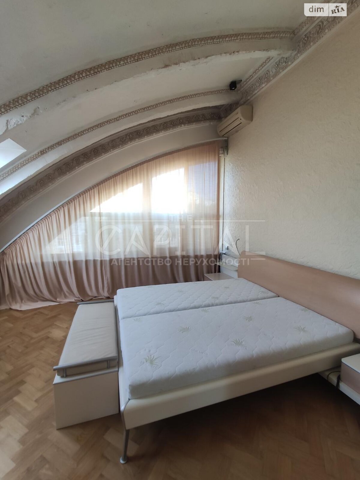 Продаж трикімнатної квартири в Києві, на вул. Кропивницького 8, район Липки фото 1 Продаж трикімнатної квартири в Києві, на вул. Кропивницького 8, район Липки фото 1