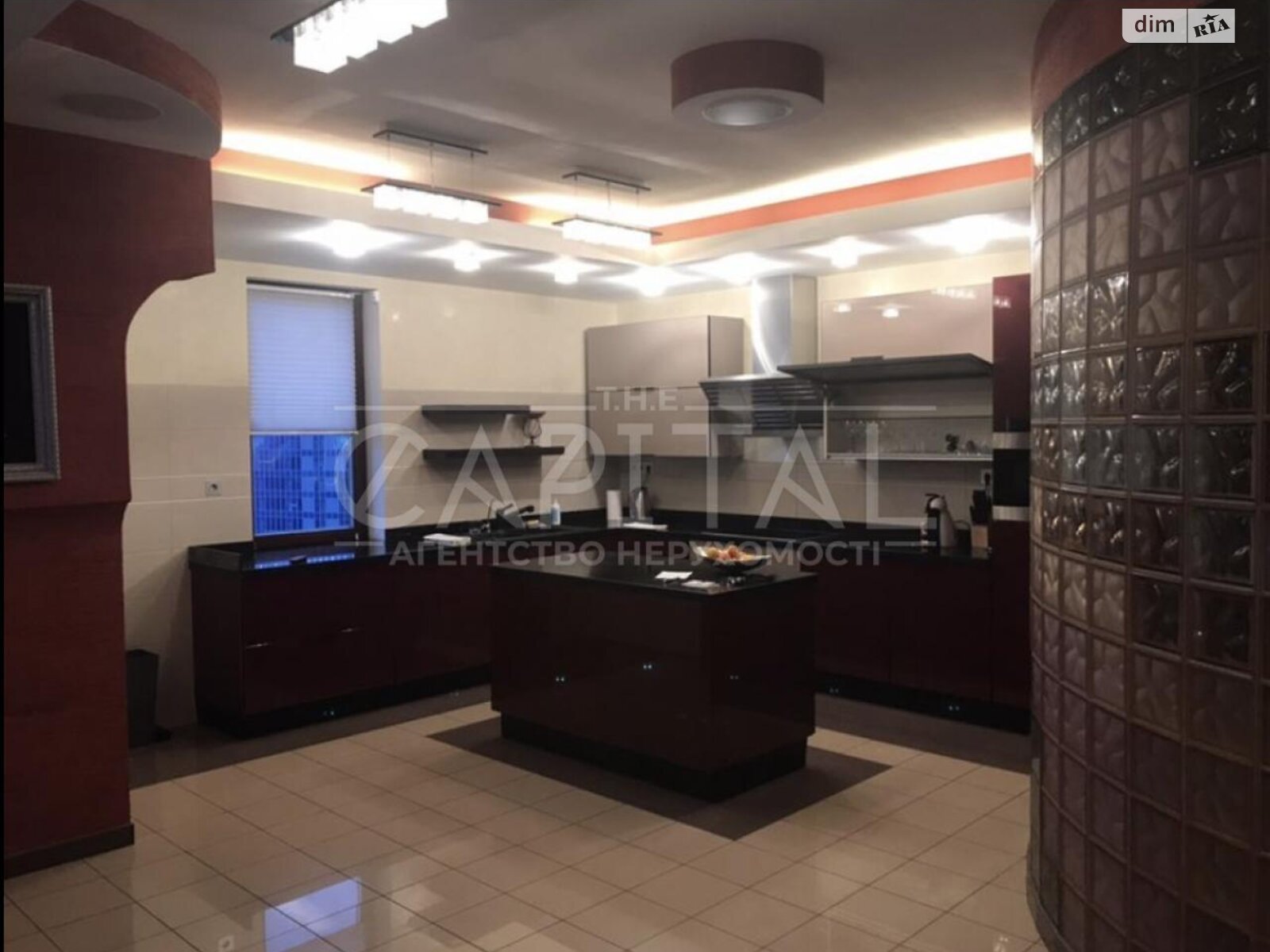 Продажа трехкомнатной квартиры в Киеве, на ул. Кропивницкого 10, район Липки фото 1 Продажа трехкомнатной квартиры в Киеве, на ул. Кропивницкого 10, район Липки фото 1