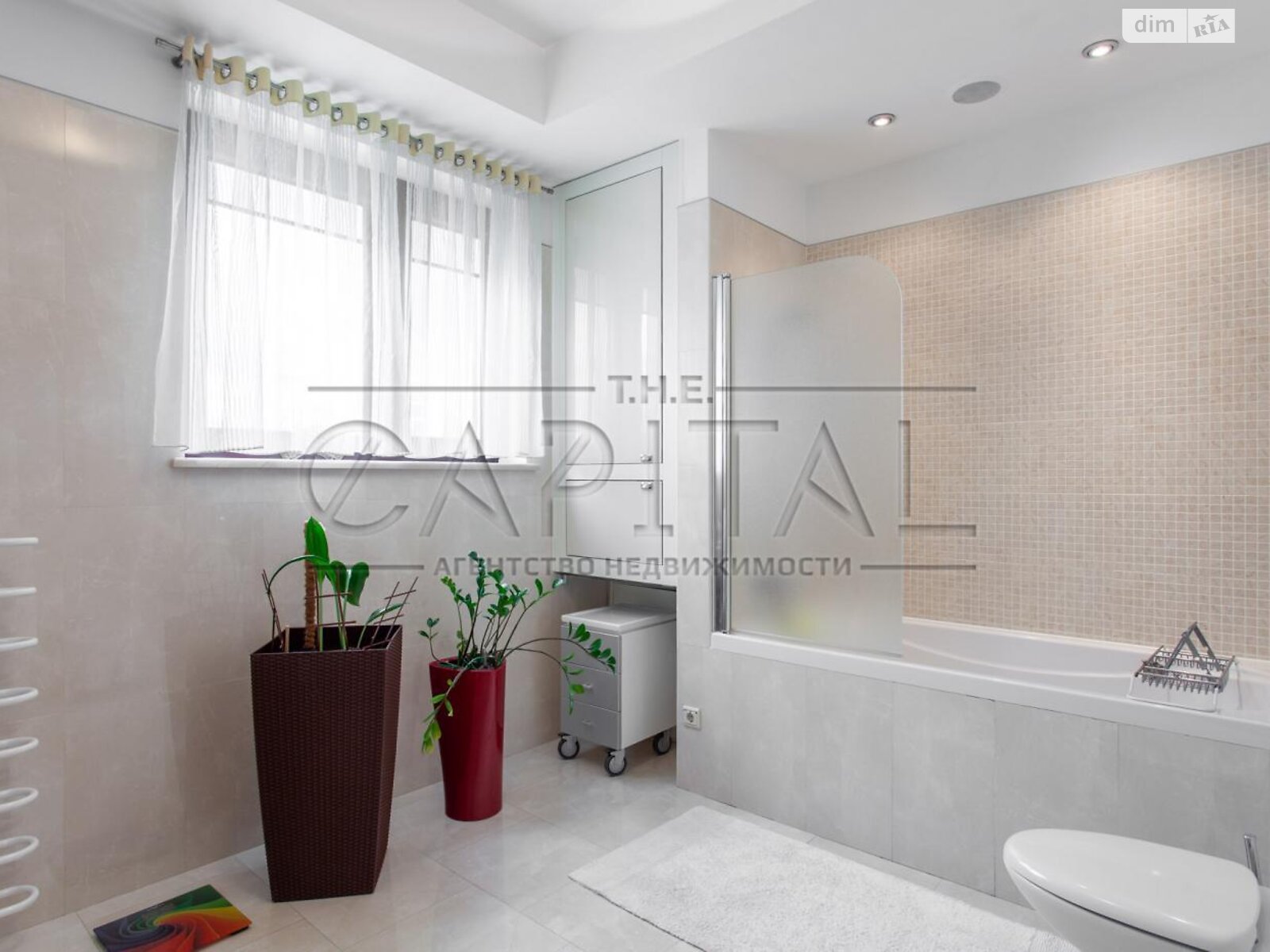 Продаж чотирикімнатної квартири в Києві, на вул. Кропивницького 10, район Липки фото 1 Продаж чотирикімнатної квартири в Києві, на вул. Кропивницького 10, район Липки фото 1