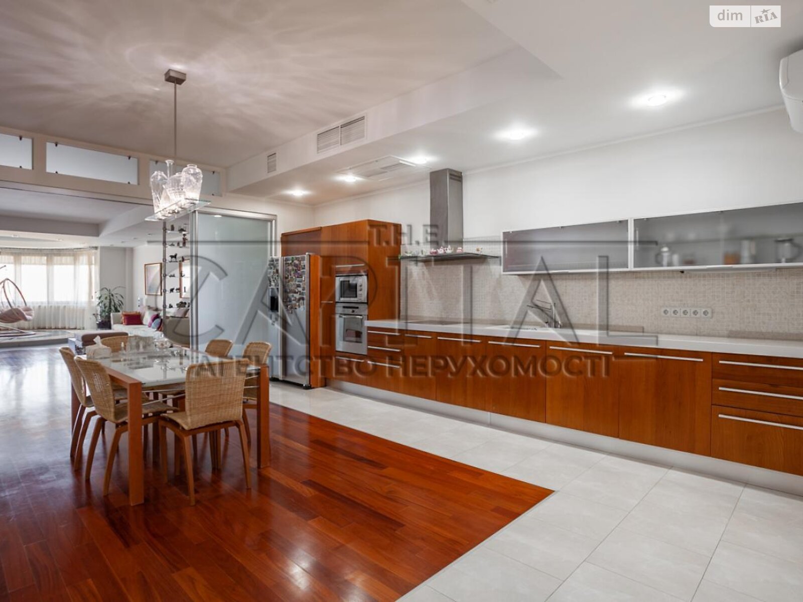 Продаж чотирикімнатної квартири в Києві, на вул. Кропивницького 10, район Липки фото 1 Продаж чотирикімнатної квартири в Києві, на вул. Кропивницького 10, район Липки фото 1