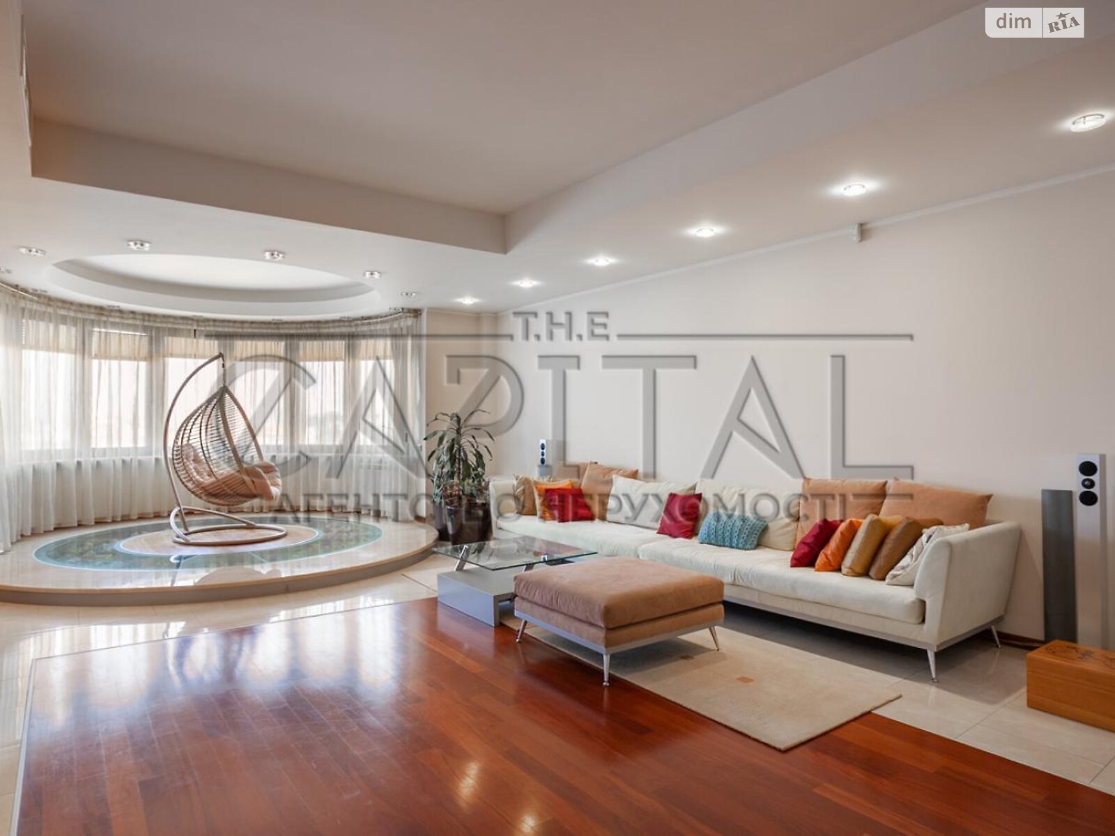 Продаж чотирикімнатної квартири в Києві, на вул. Кропивницького 10, район Липки фото 1 Продаж чотирикімнатної квартири в Києві, на вул. Кропивницького 10, район Липки фото 1