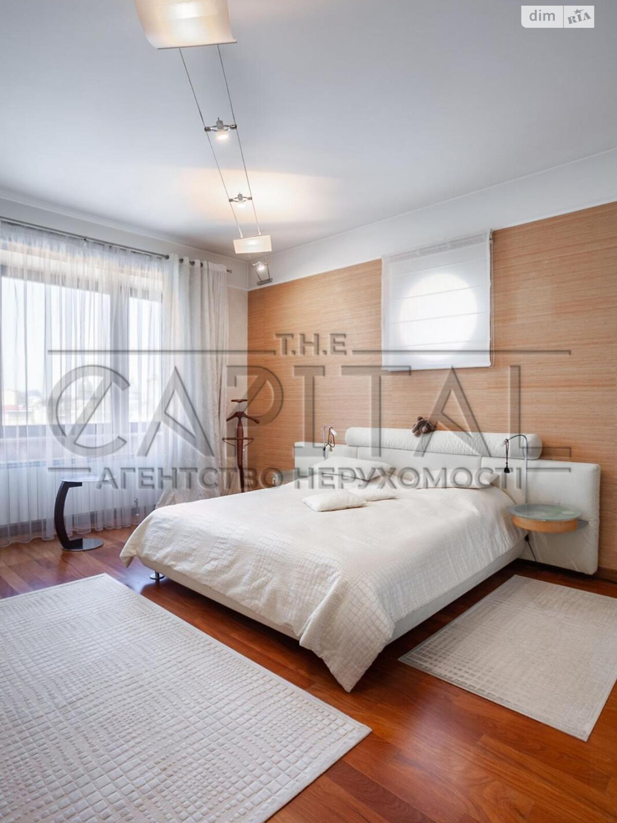 Продаж чотирикімнатної квартири в Києві, на вул. Кропивницького 10, район Липки фото 1 Продаж чотирикімнатної квартири в Києві, на вул. Кропивницького 10, район Липки фото 1